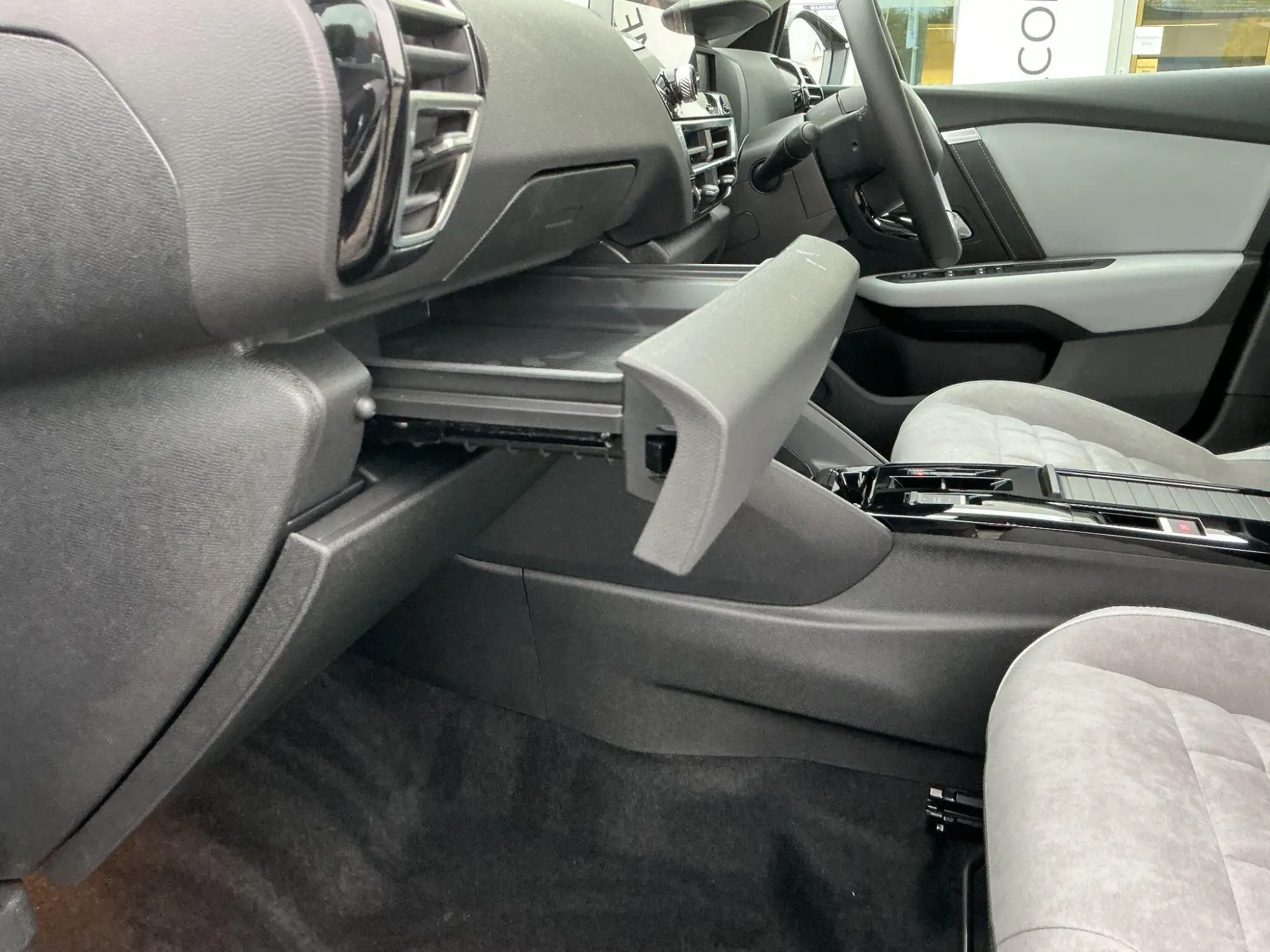 Citroen C4 Image 30 Citroen C4 Image 30