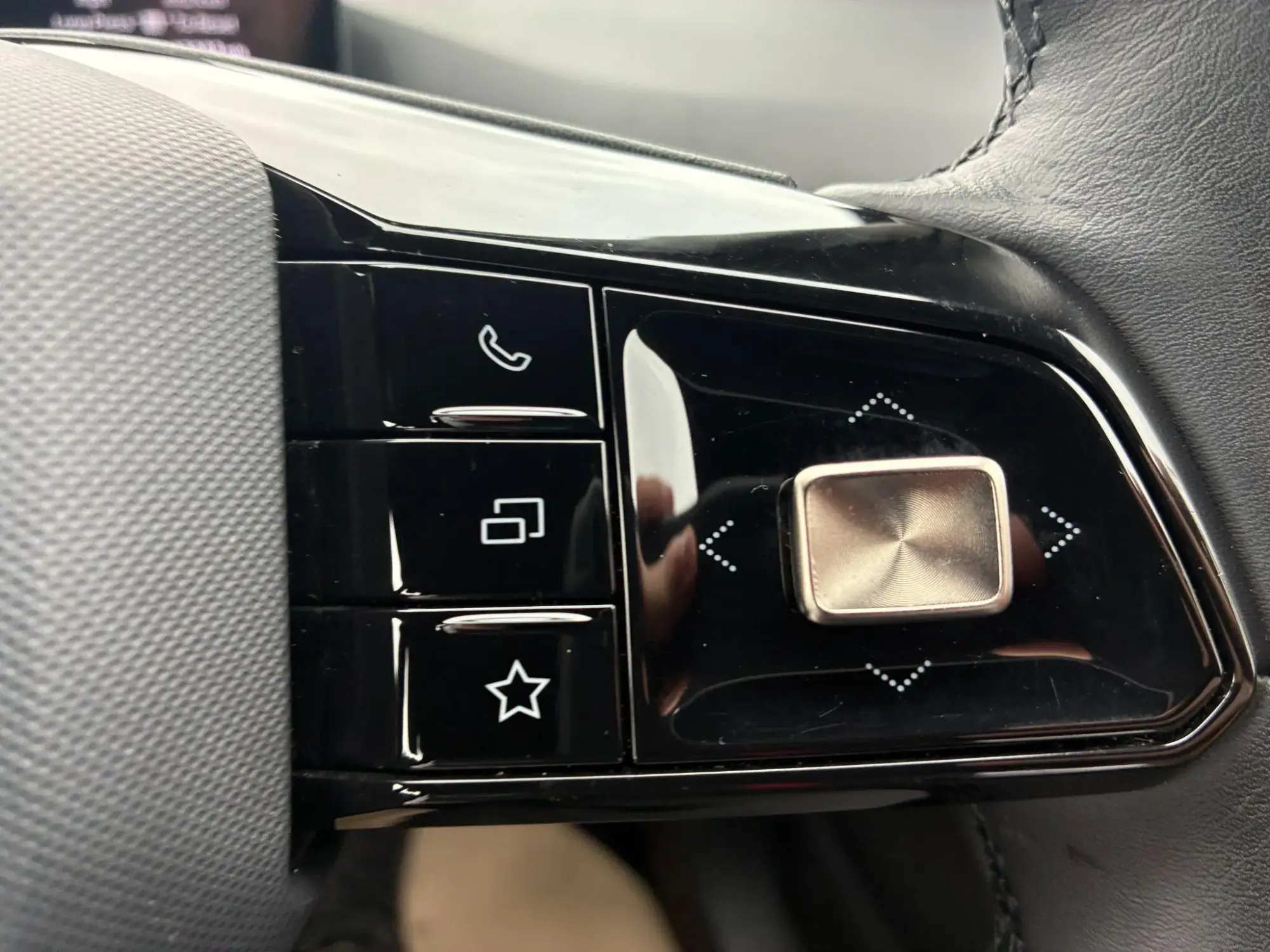 MG4 EV Image 13
