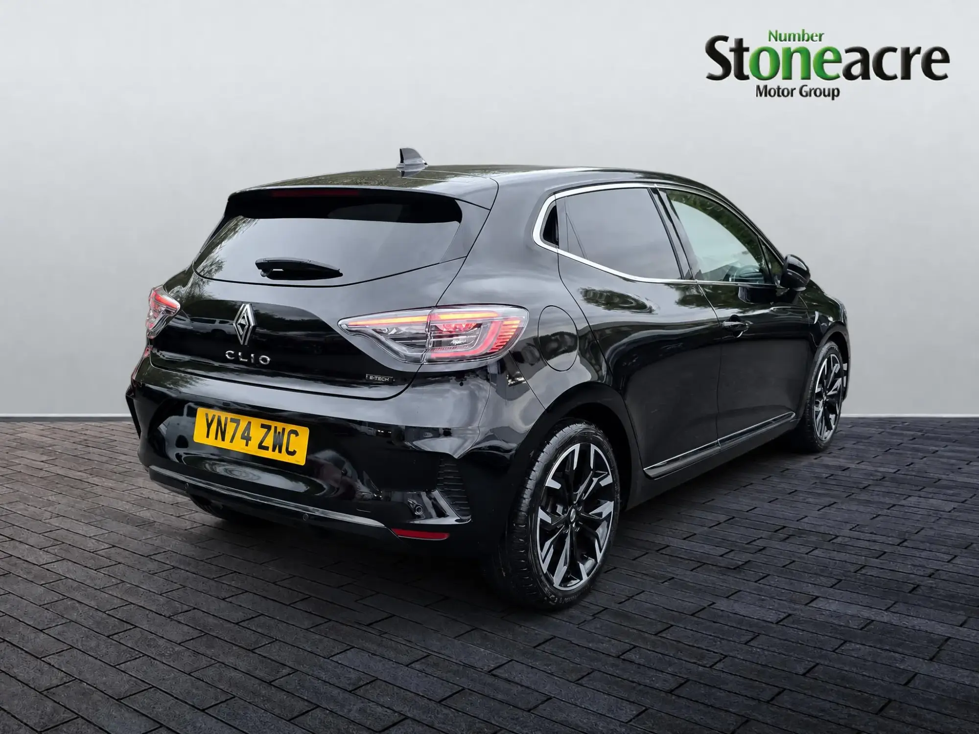 Renault Clio E-Tech 1.6 E-TECH techno Auto Euro 6 (s/s) 5dr YN74ZWC Image 3 Renault Clio E-Tech 1.6 E-TECH techno Auto Euro 6 (s/s) 5dr YN74ZWC Image 3