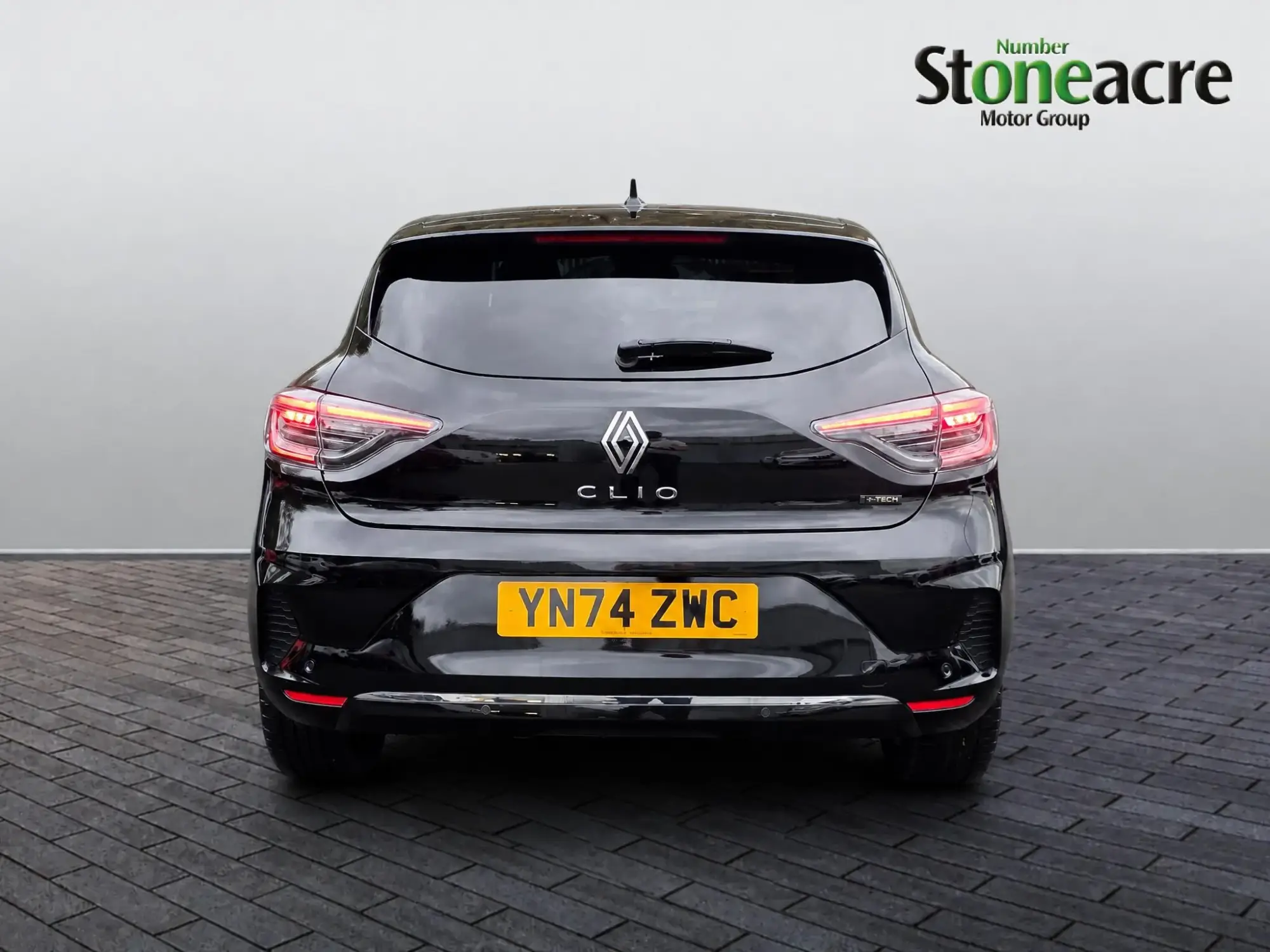 Renault Clio E-Tech Image 4 Renault Clio E-Tech Image 4