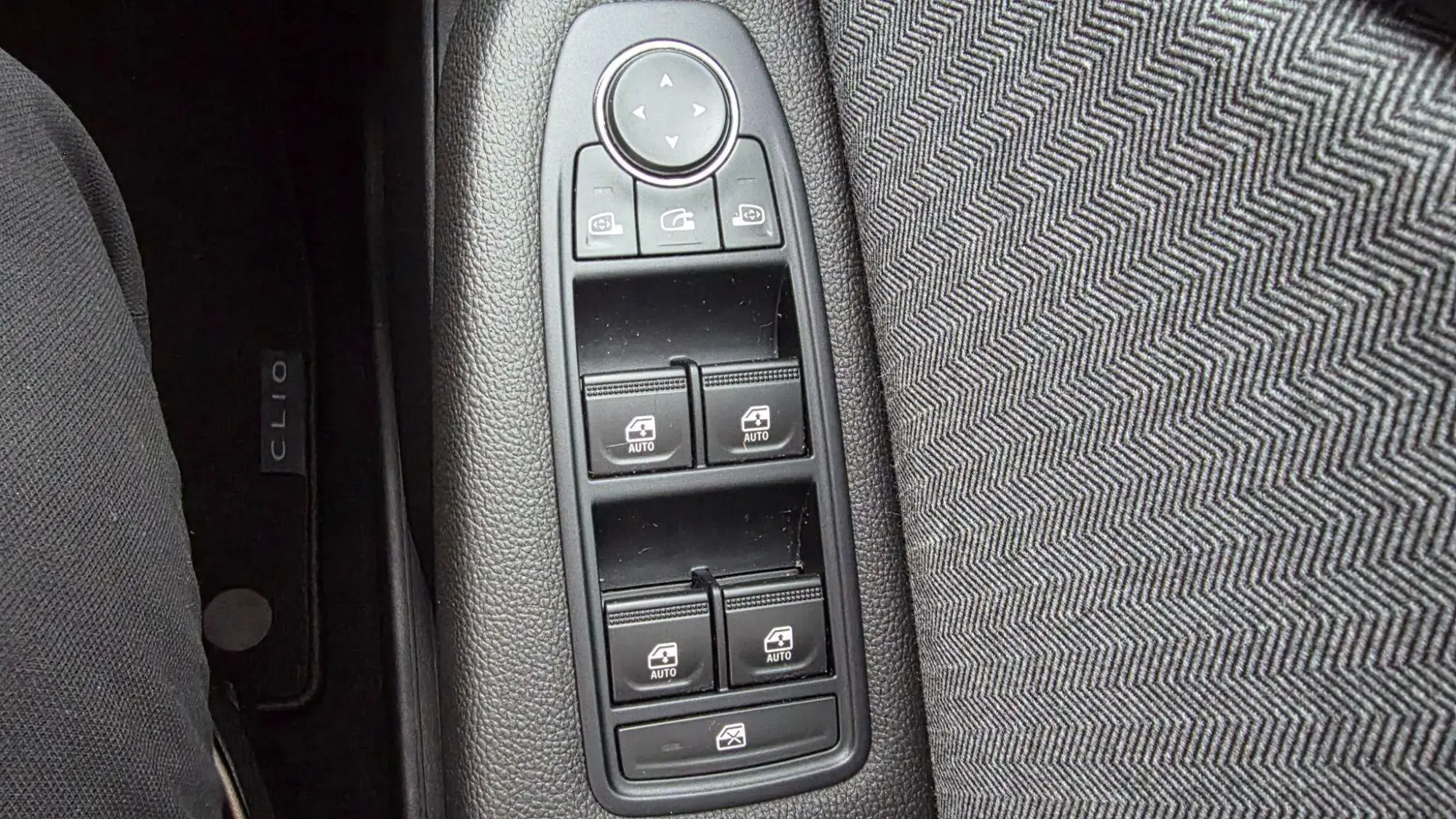 Renault Clio E-Tech Image 19 Renault Clio E-Tech Image 19