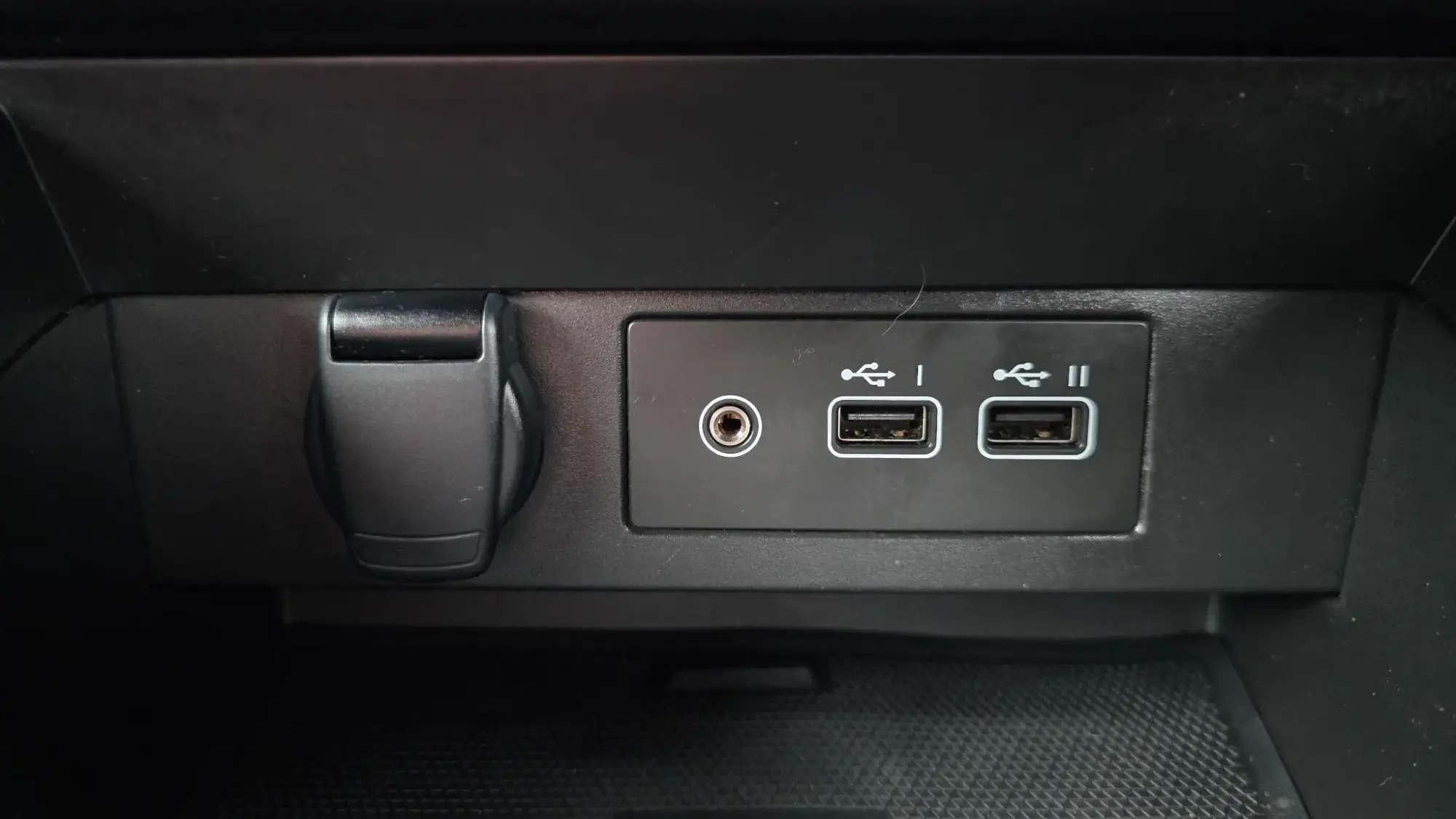 Renault Clio E-Tech Image 24 Renault Clio E-Tech Image 24