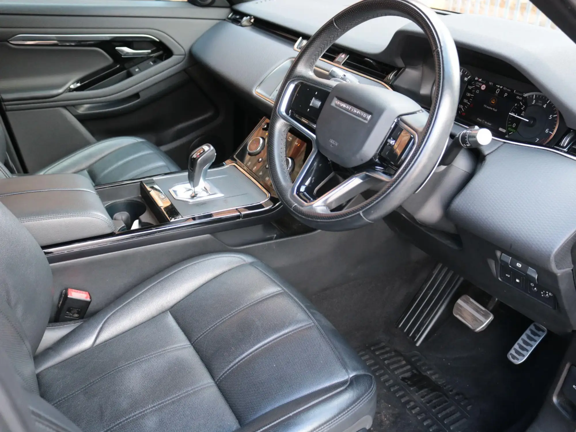 Land Rover Range Rover Evoque Image 13