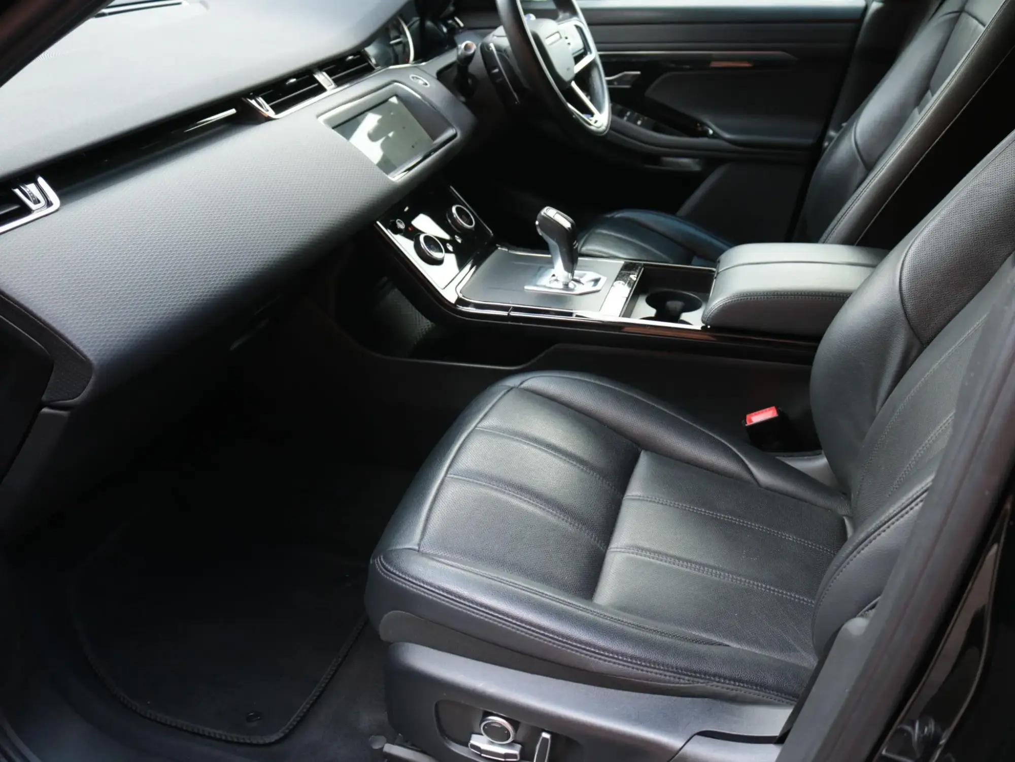Land Rover Range Rover Evoque Image 15