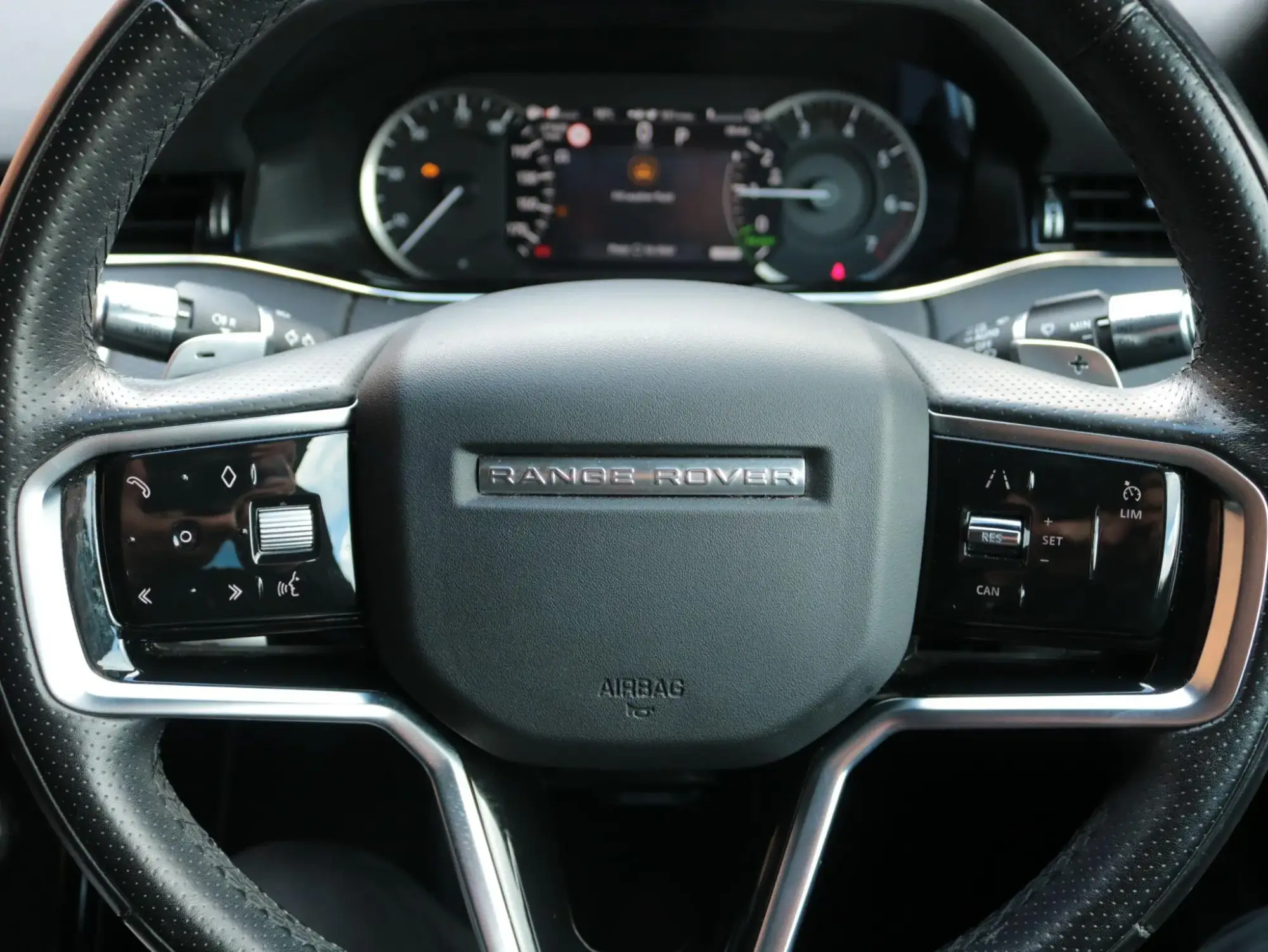 Land Rover Range Rover Evoque Image 17
