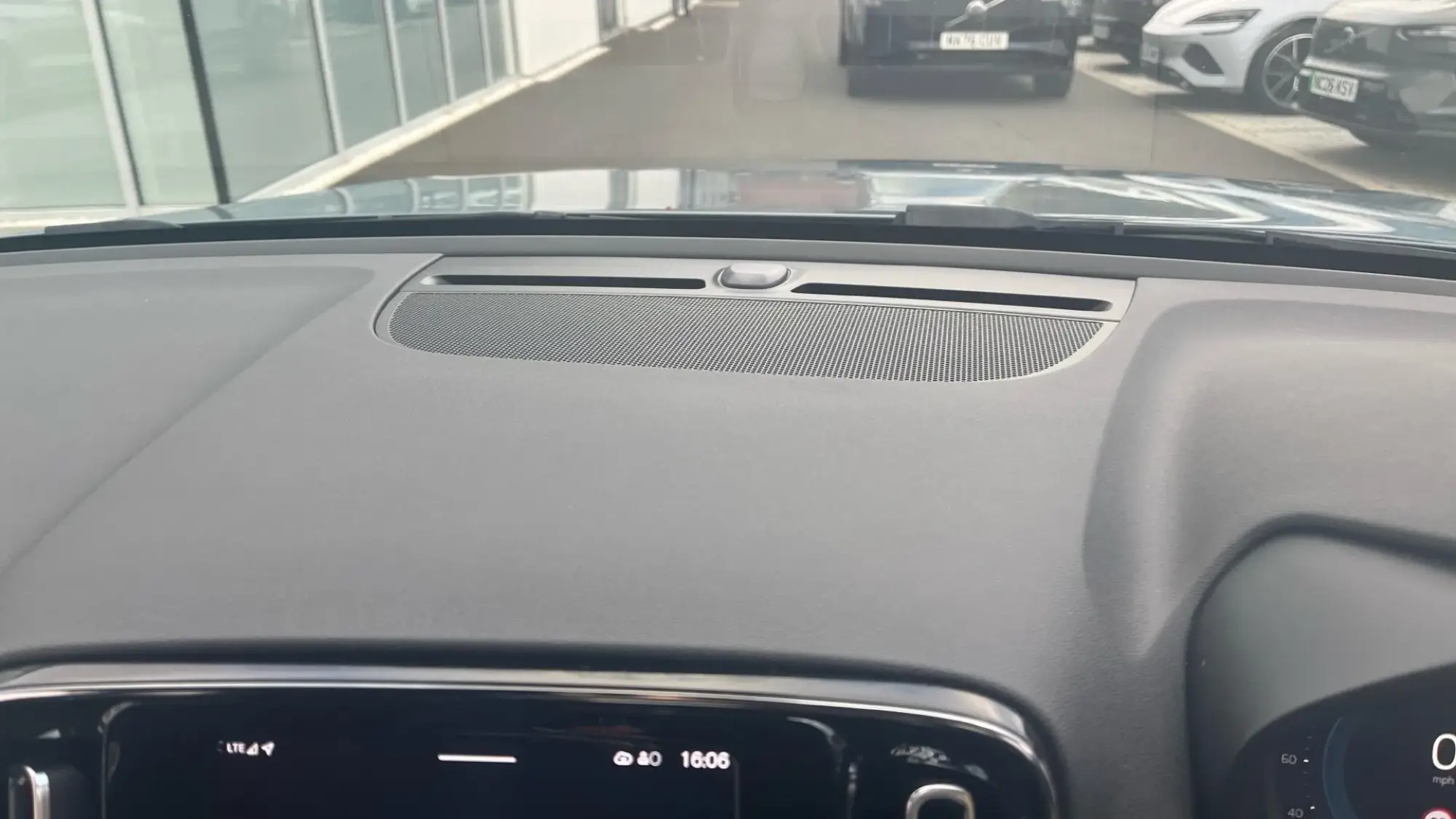 Volvo XC40 Image 25 Volvo XC40 Image 25