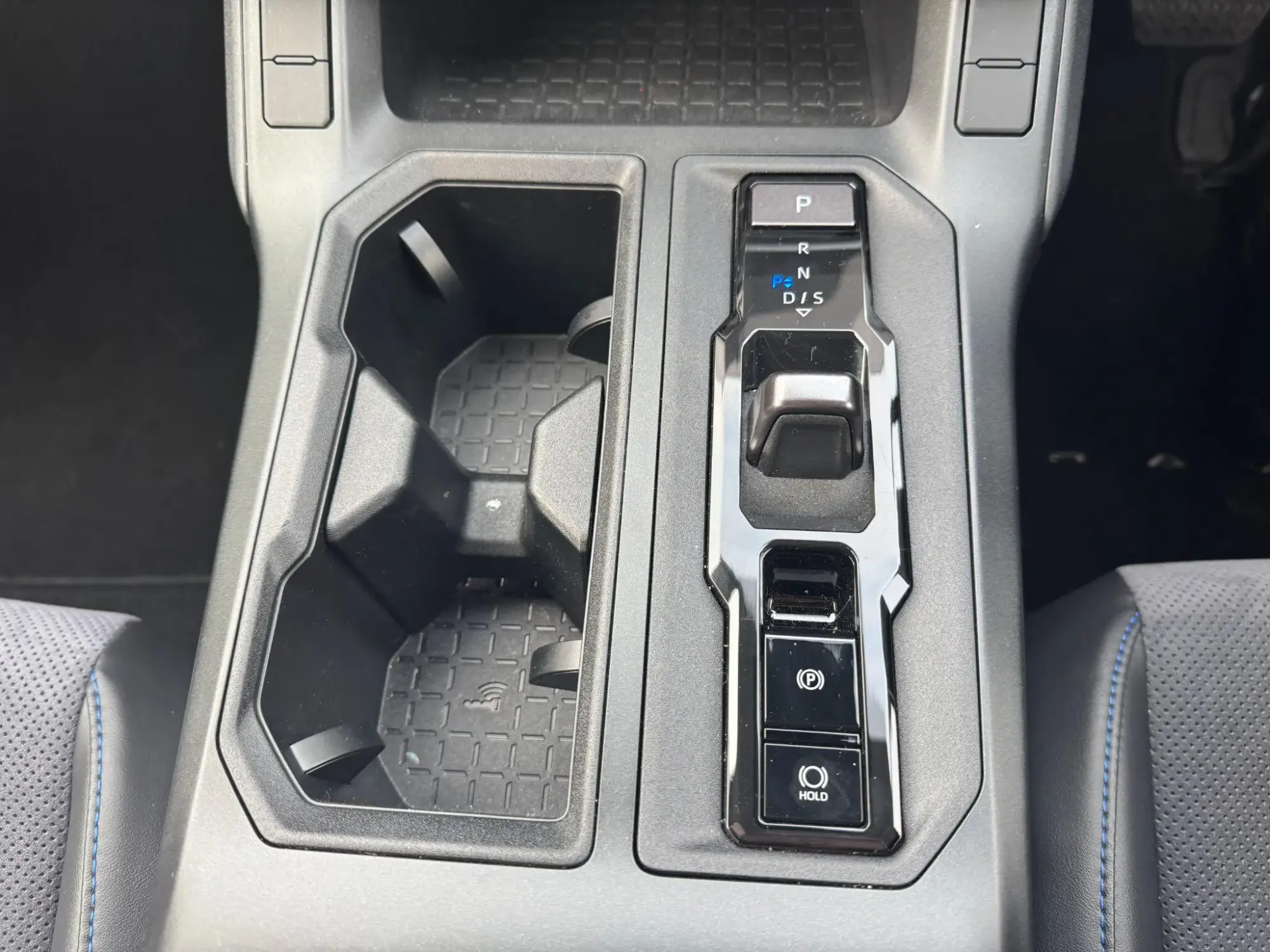 Toyota RAV4 Image 18