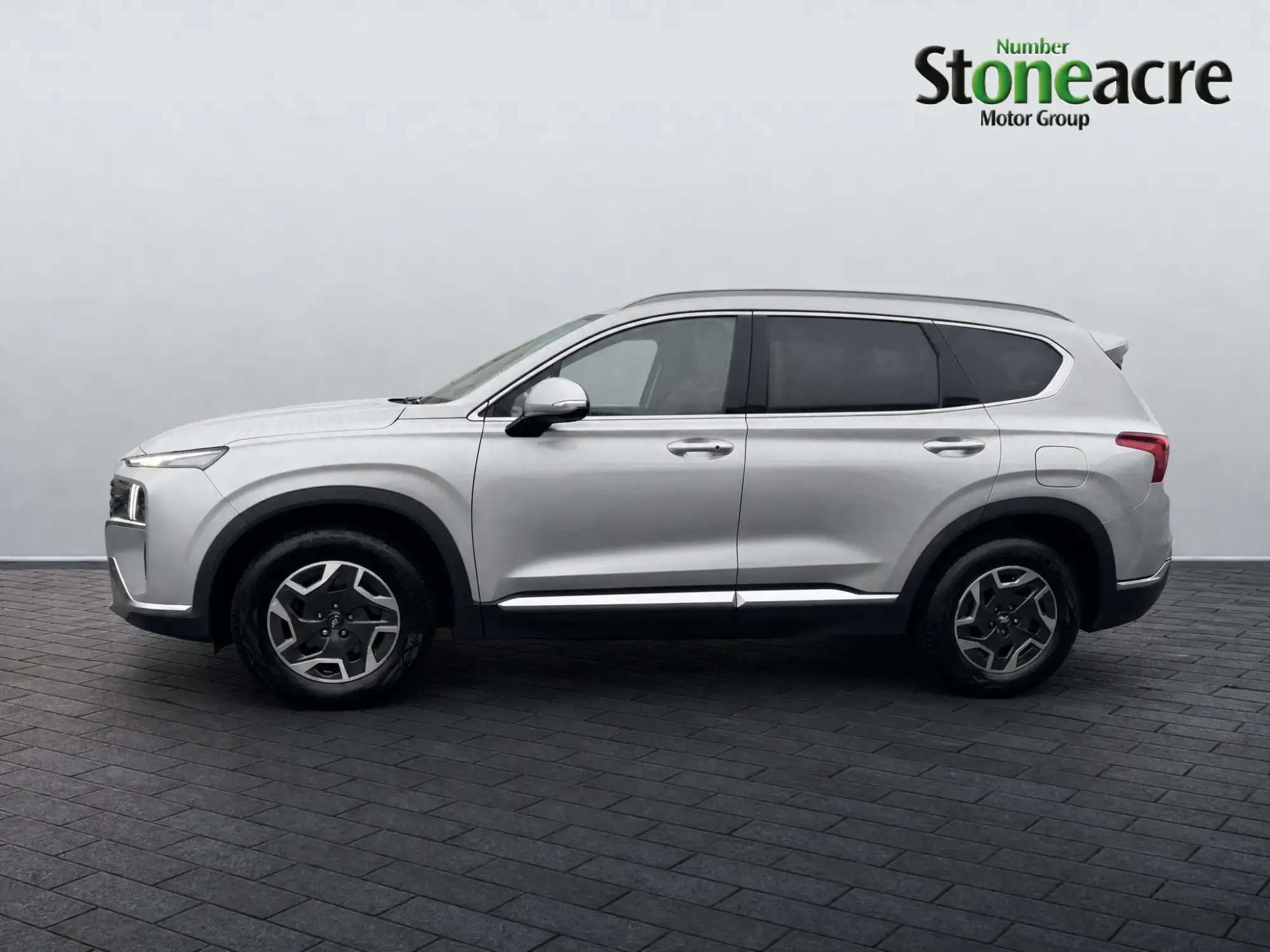 Hyundai SANTA FE Image 5