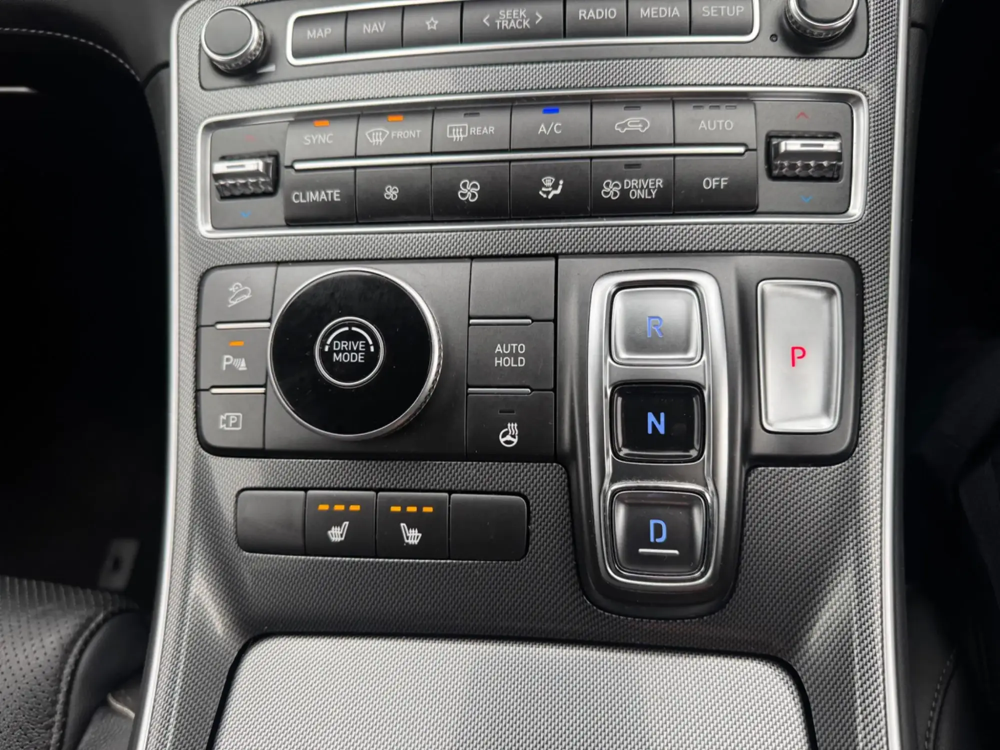 Hyundai SANTA FE Image 10