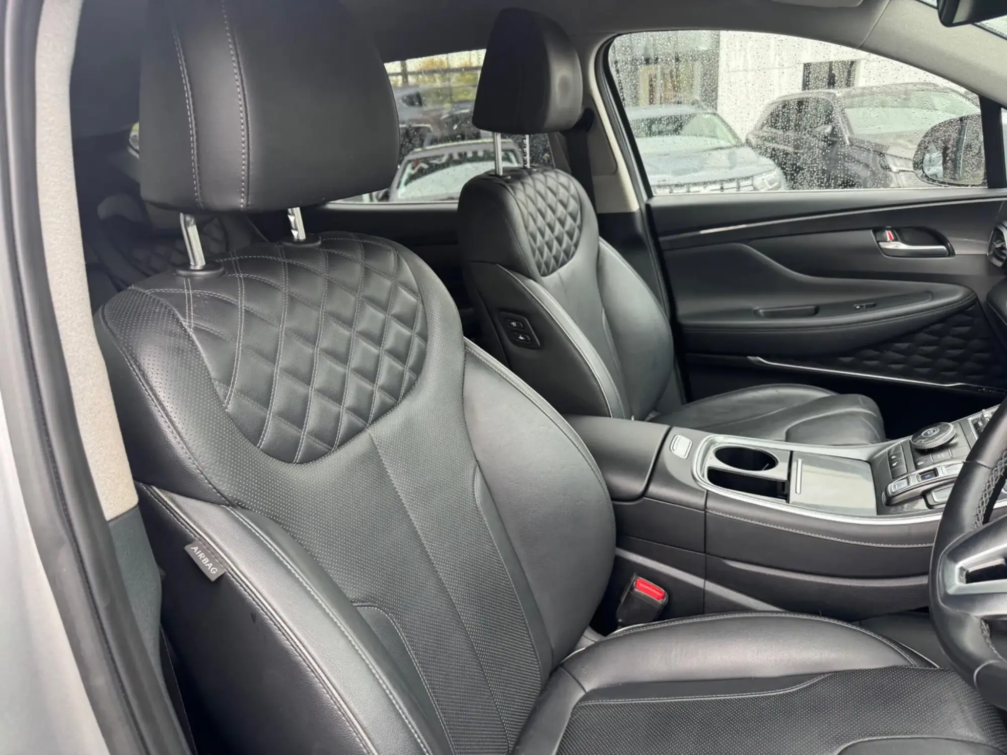 Hyundai SANTA FE Image 11