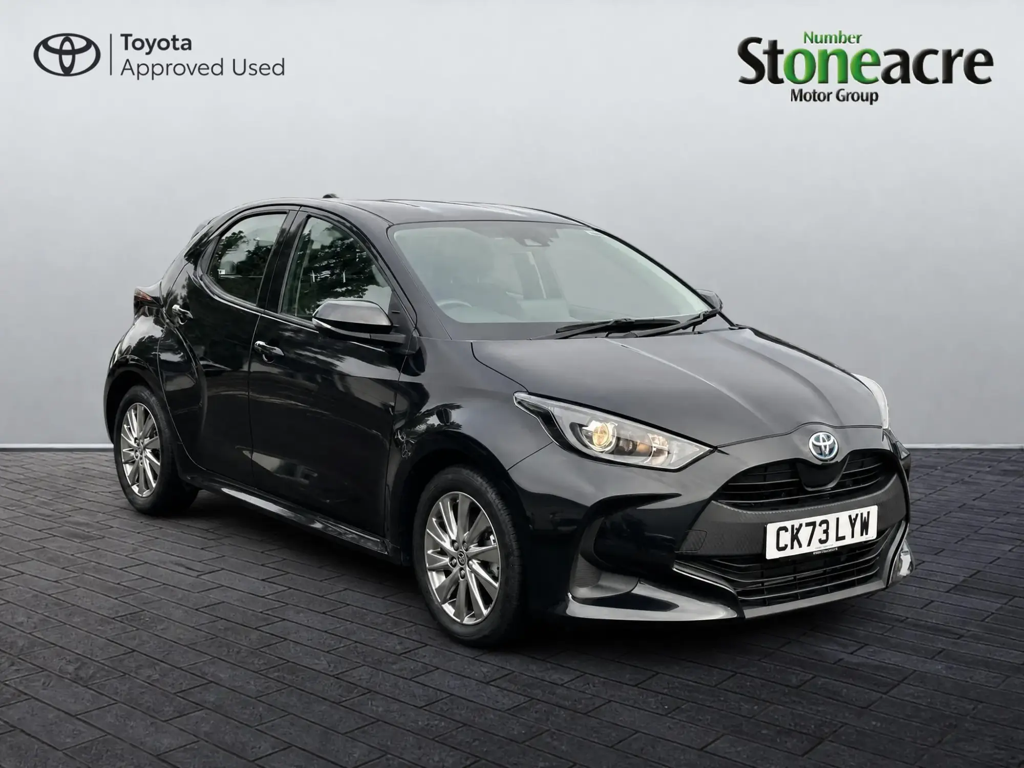 Toyota Yaris Hybrid 1.5 Hybrid Icon 5dr CVT CK73LYW Image 1