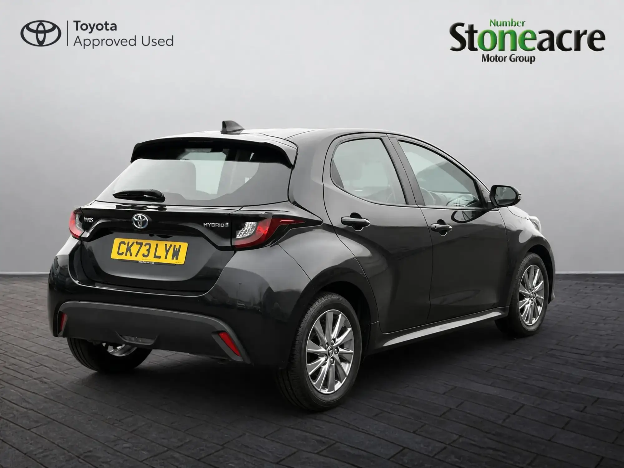 Toyota Yaris Hybrid 1.5 Hybrid Icon 5dr CVT CK73LYW Image 2