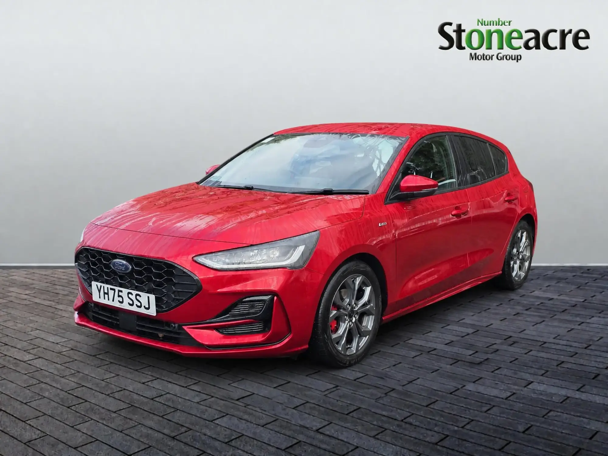 Ford Focus 1.0T EcoBoost MHEV ST-Line Euro 6 (s/s) 5dr YH75SSJ Image 3 Ford Focus 1.0T EcoBoost MHEV ST-Line Euro 6 (s/s) 5dr YH75SSJ Image 3