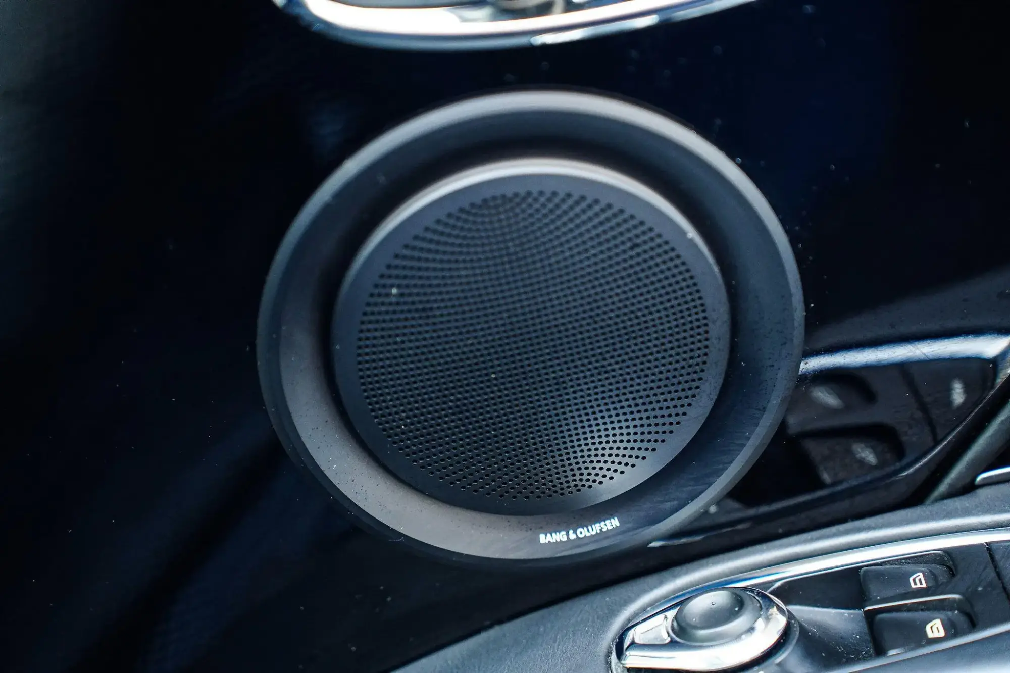 Aston Martin DB11 Image 10