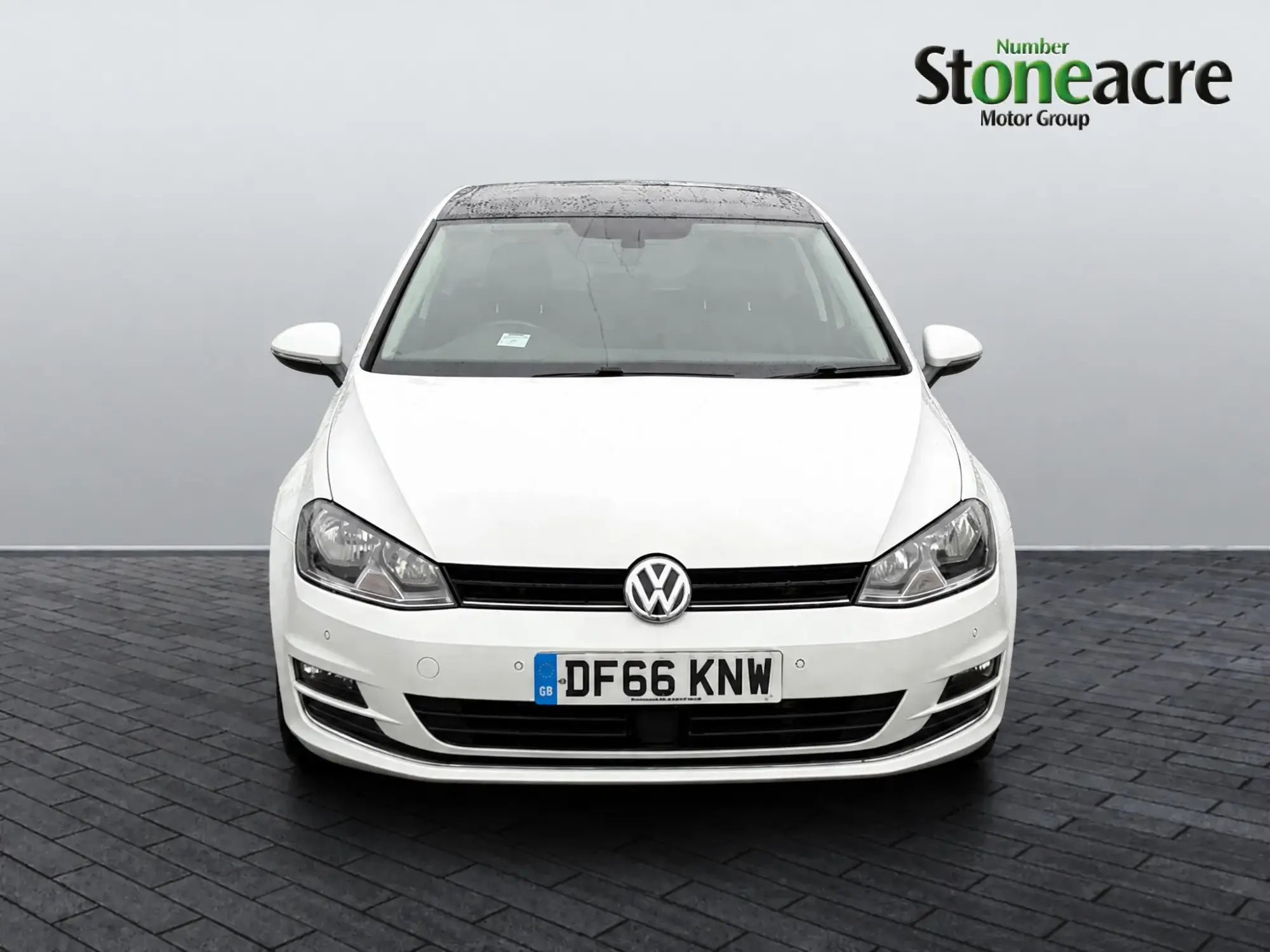 Volkswagen Golf 2.0 TDI BlueMotion Tech GT Edition Euro 6 (s/s) 3dr DF66KNW Image 2