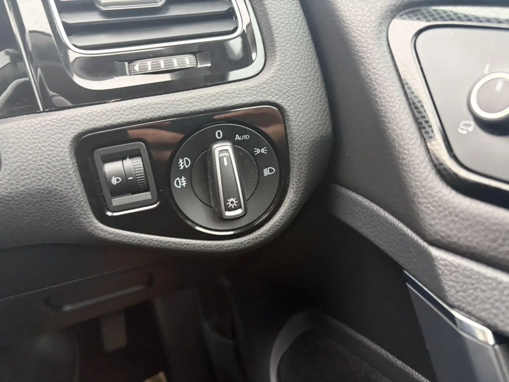 Volkswagen Golf Image 14