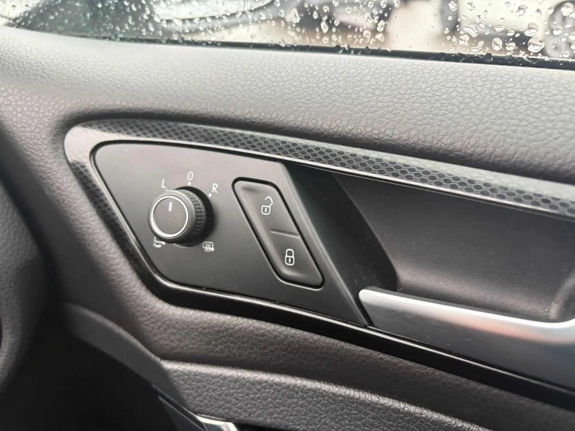 Volkswagen Golf Image 15
