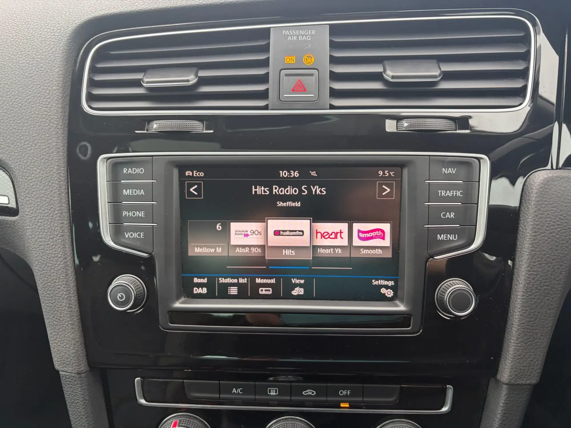 Volkswagen Golf Image 19