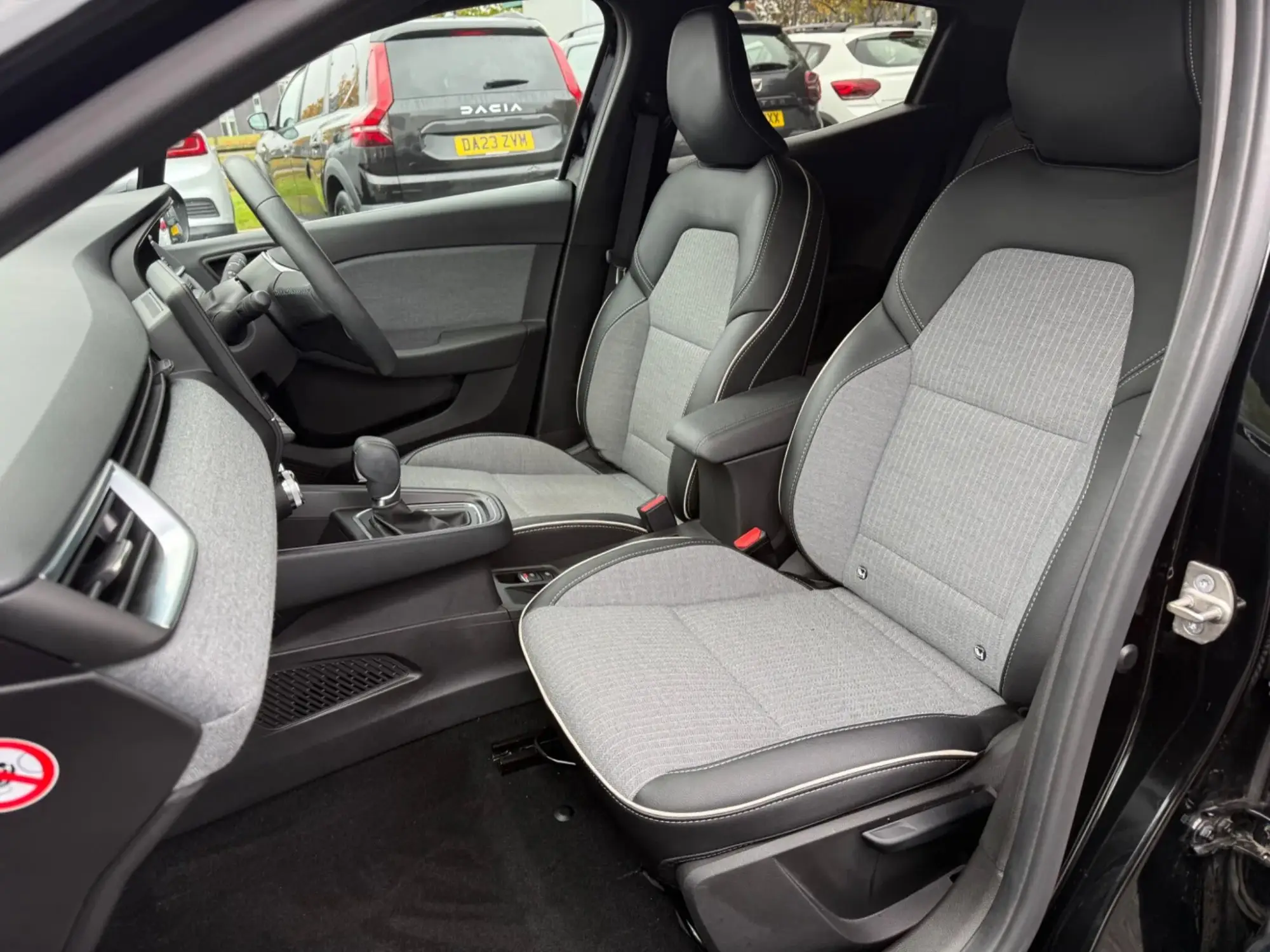 Renault Clio E-Tech Image 13 Renault Clio E-Tech Image 13