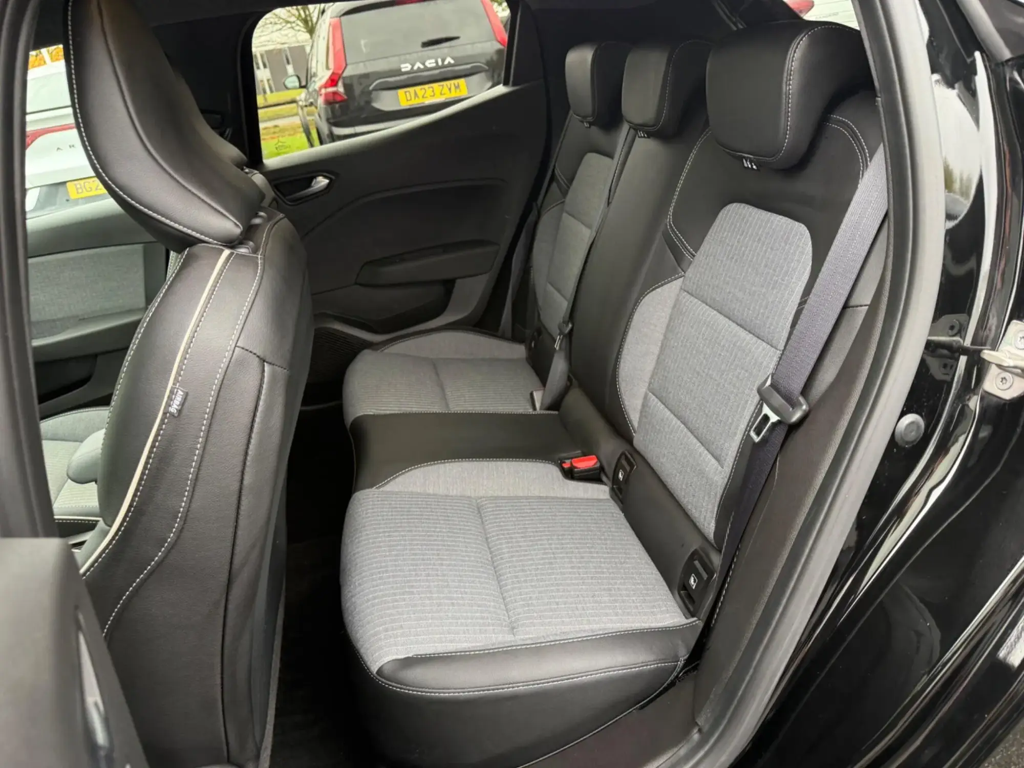 Renault Clio E-Tech Image 17 Renault Clio E-Tech Image 17