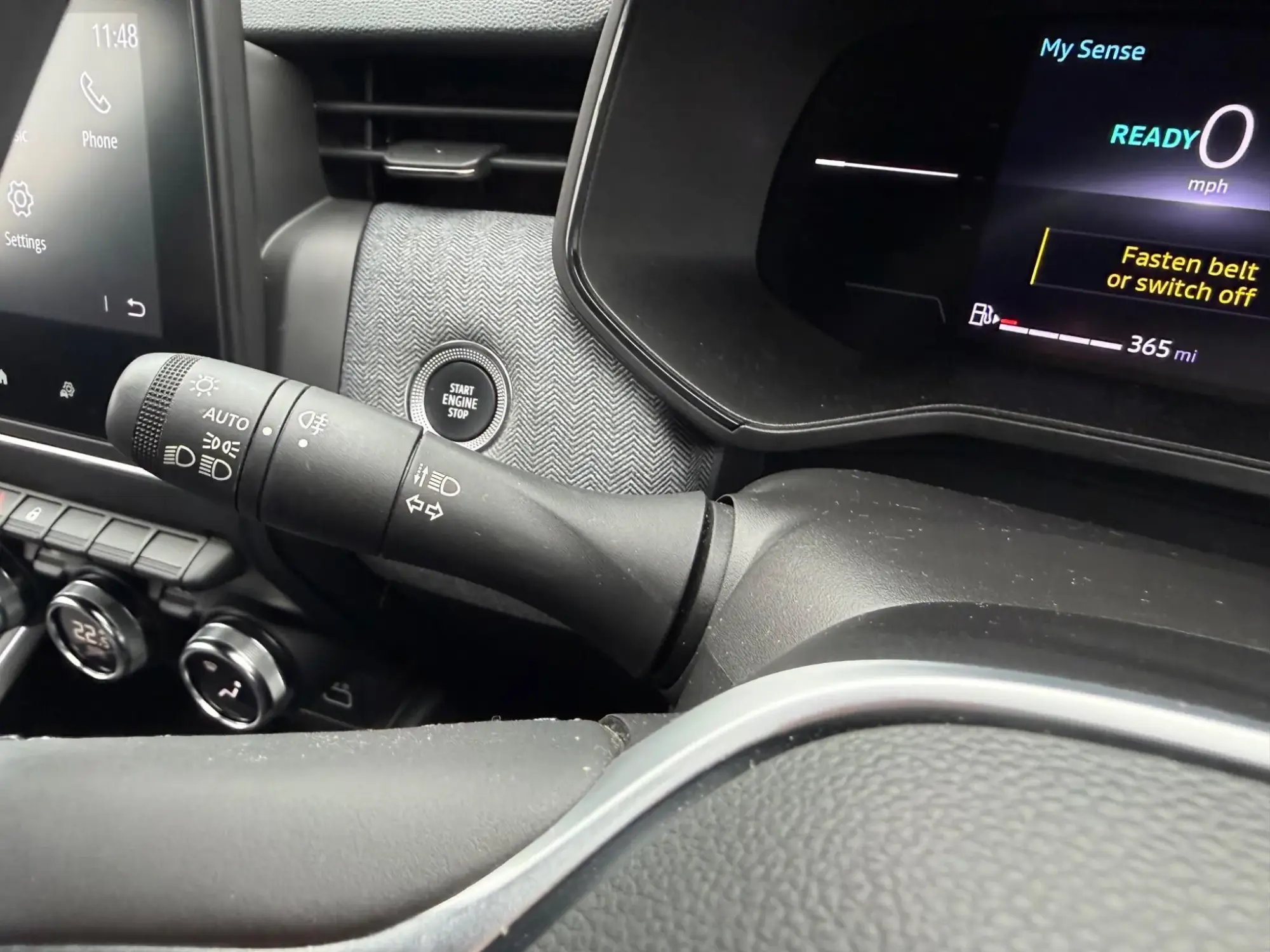 Renault Clio E-Tech Image 30 Renault Clio E-Tech Image 30