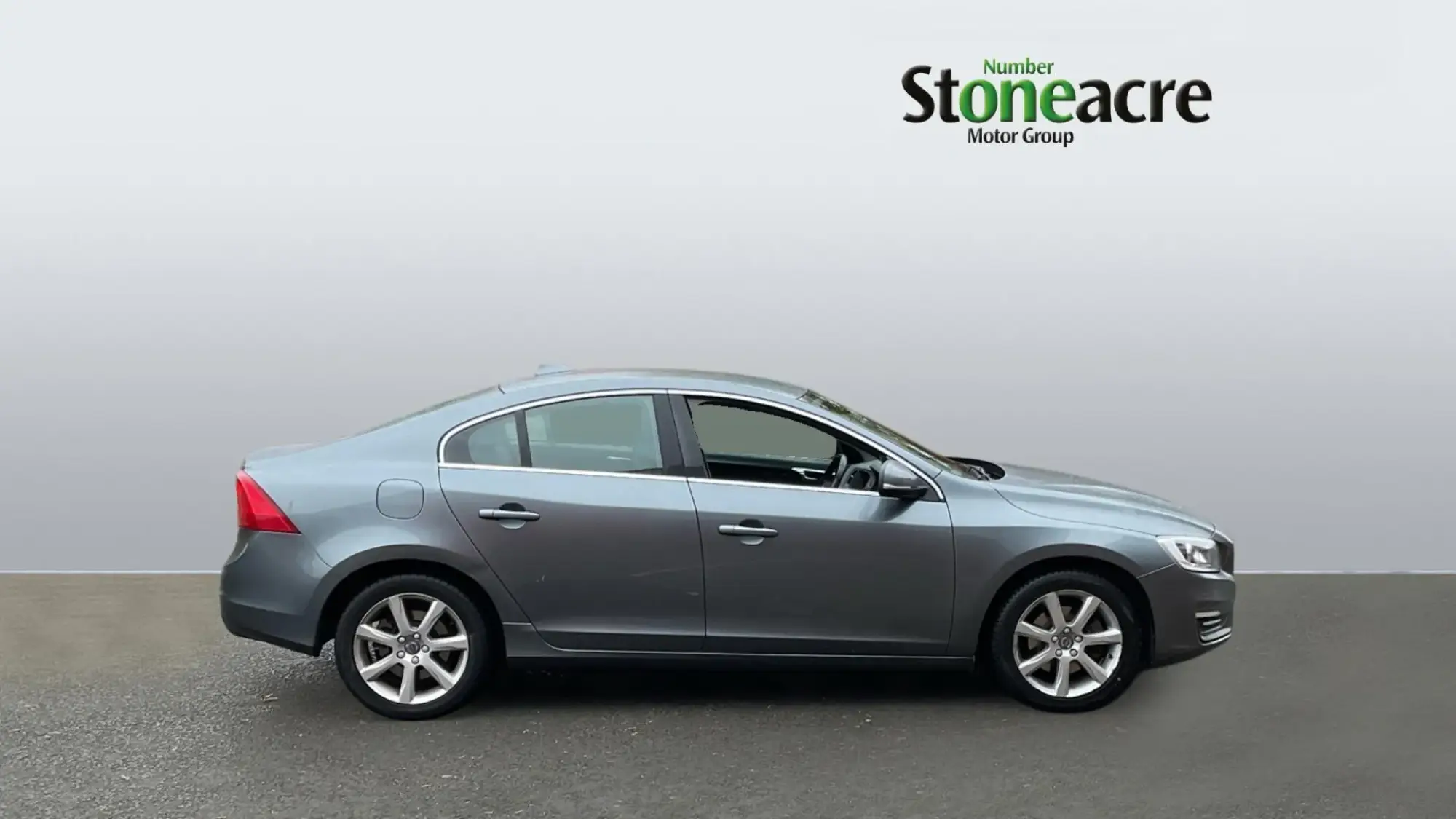 Volvo S60 2.0 D2 SE Nav Auto Euro 6 (s/s) 4dr NA67DBZ Image 3