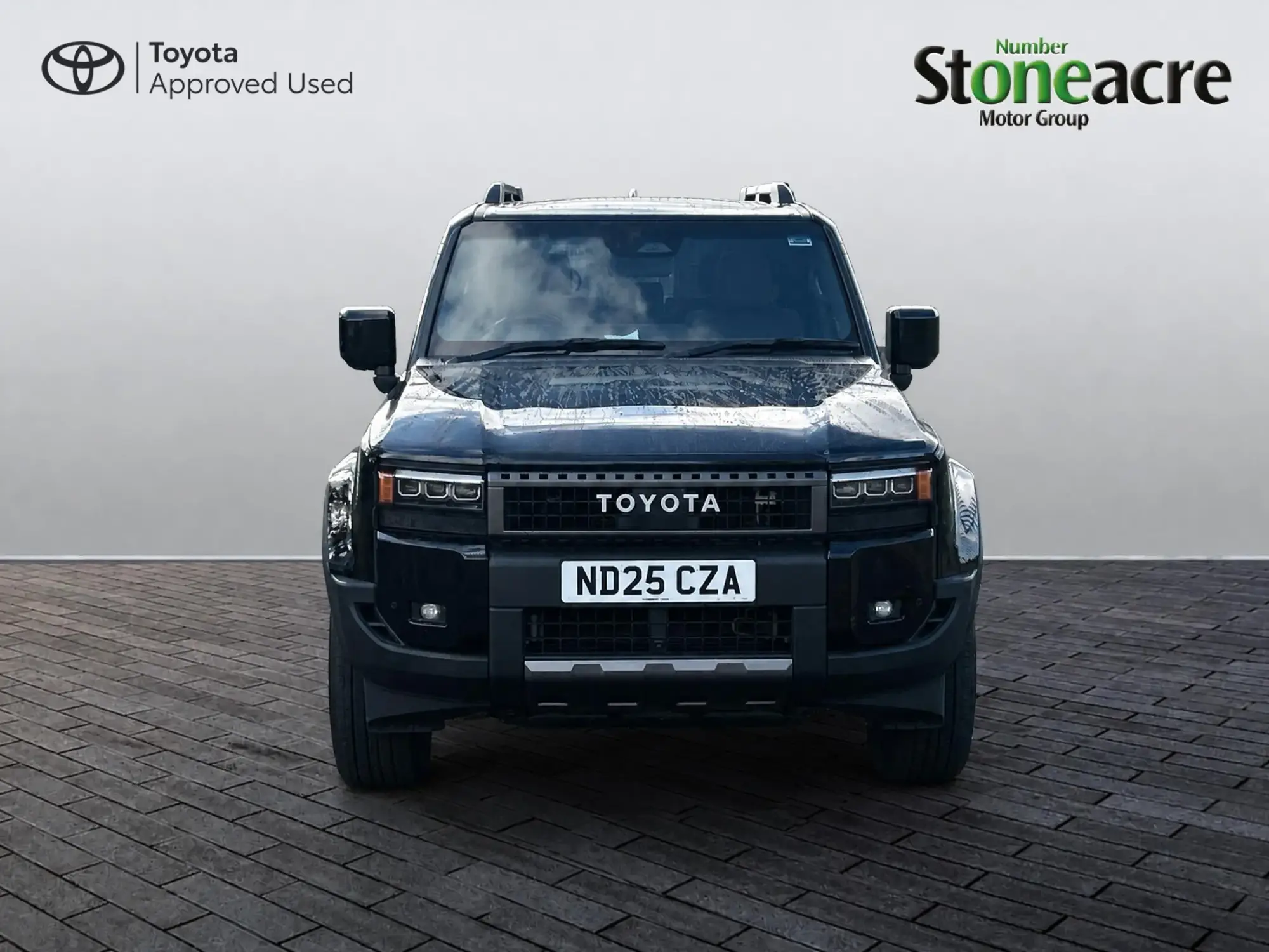 Toyota Land Cruiser Image 8