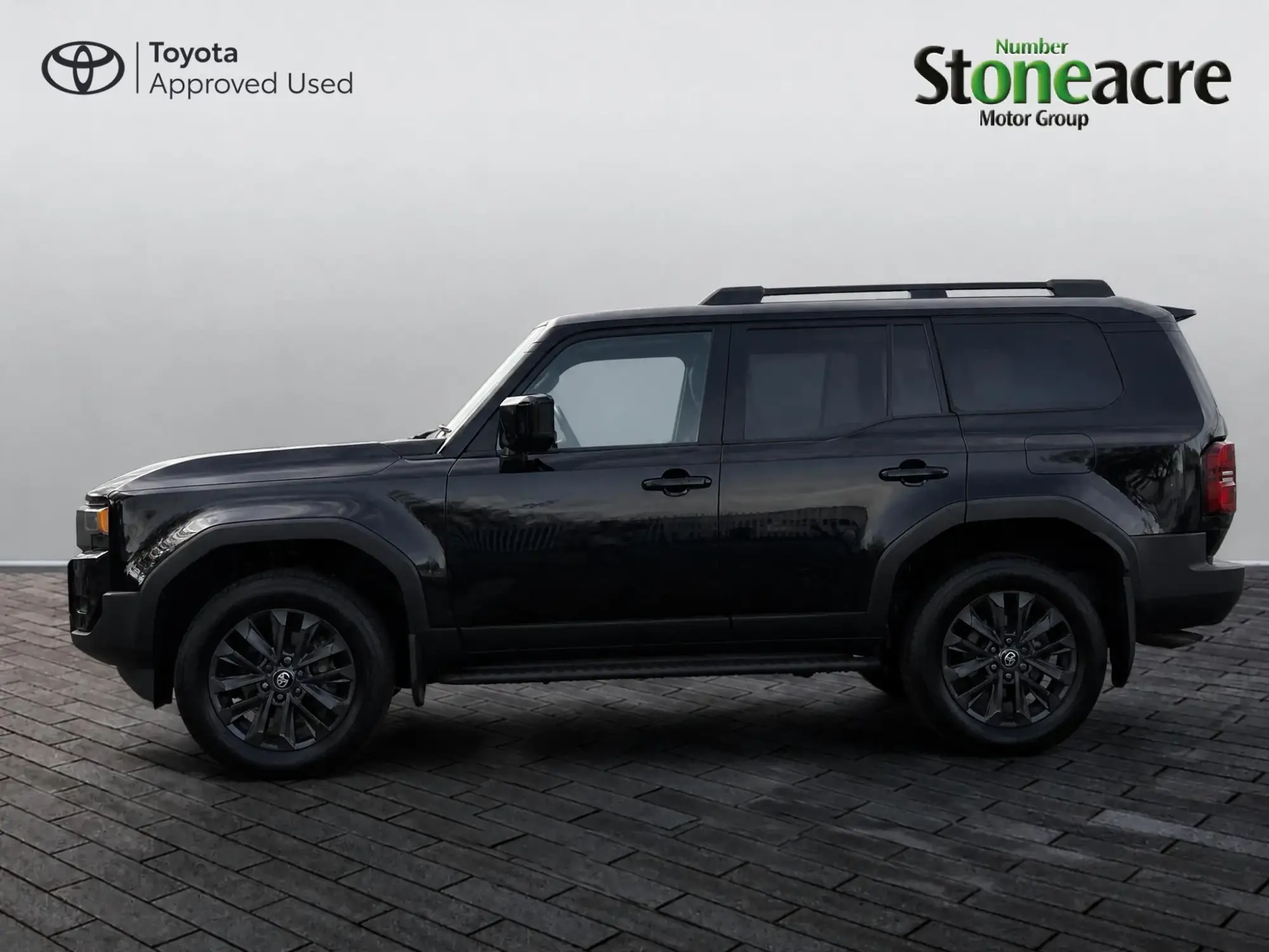 Toyota Land Cruiser Image 6