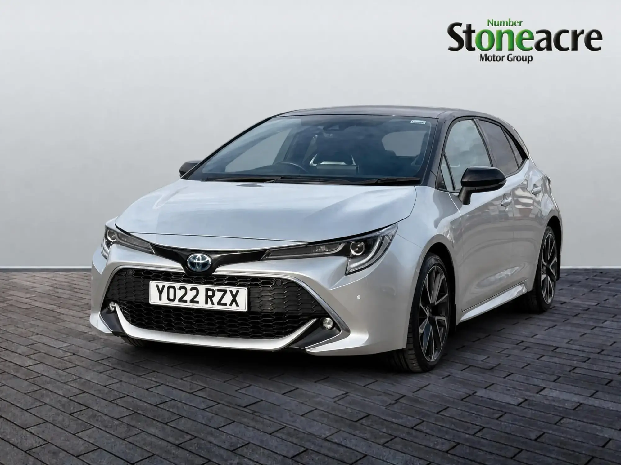 Toyota Corolla Hybrid 1.8 VVT-h GPF Excel Hatchback 5dr Petrol Hybrid CVT Euro 6 (s/s) (122 ps) YO22RZX Image 3