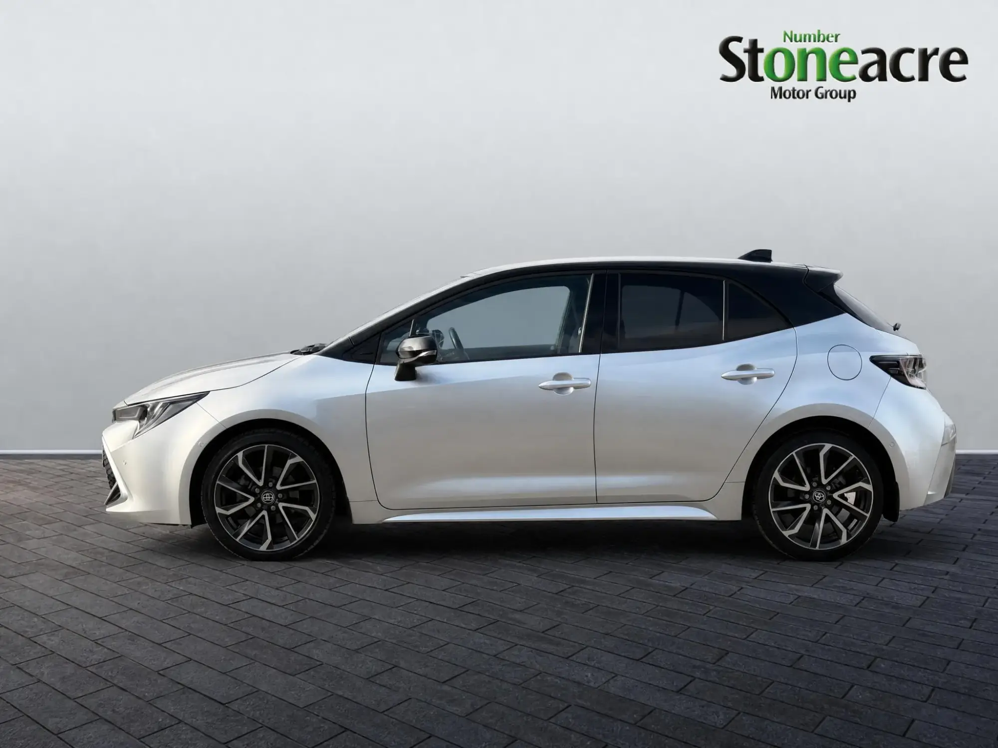Toyota Corolla Hybrid Image 5 Toyota Corolla Hybrid Image 5