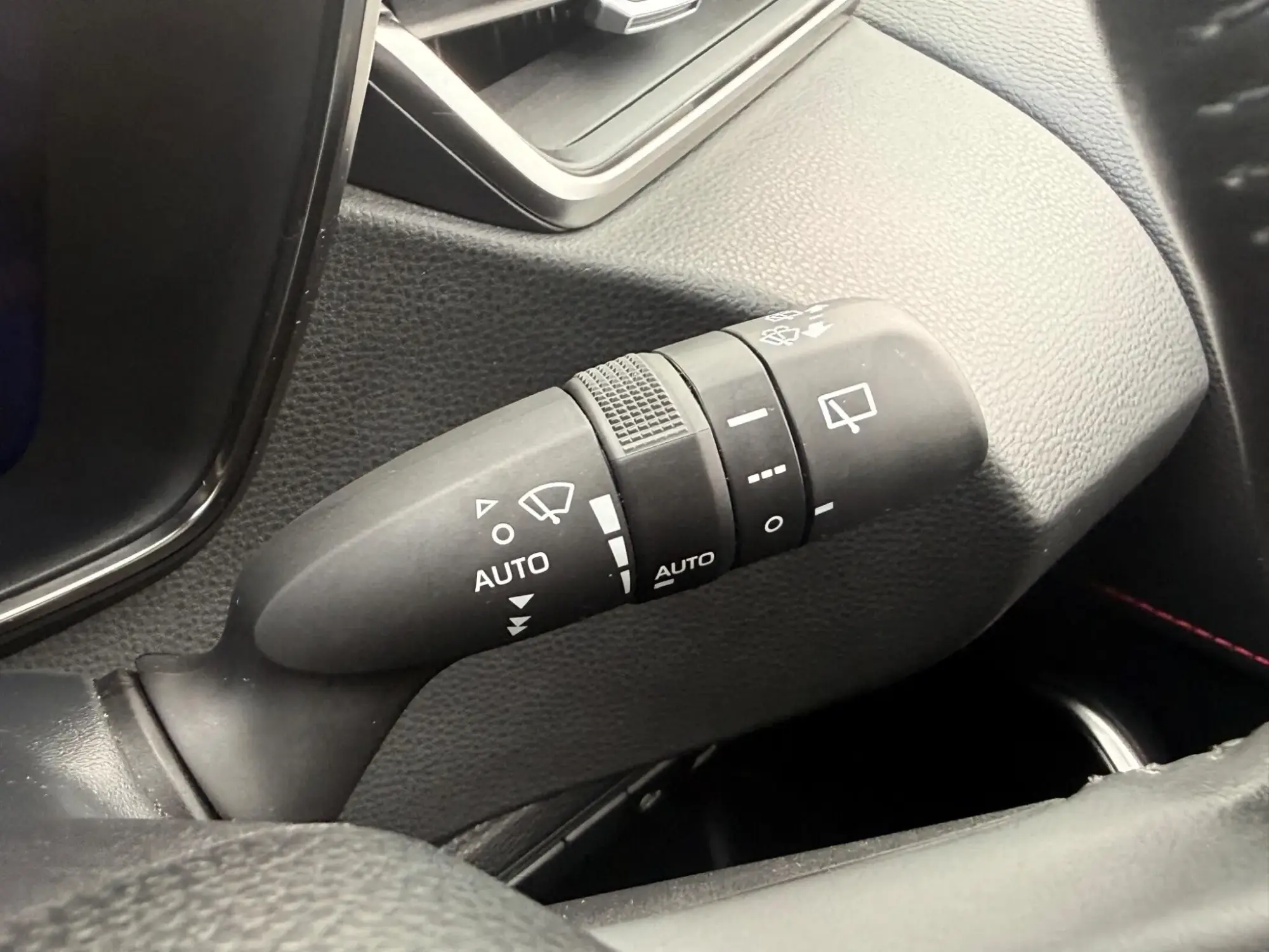 Toyota Corolla Hybrid Image 16 Toyota Corolla Hybrid Image 16