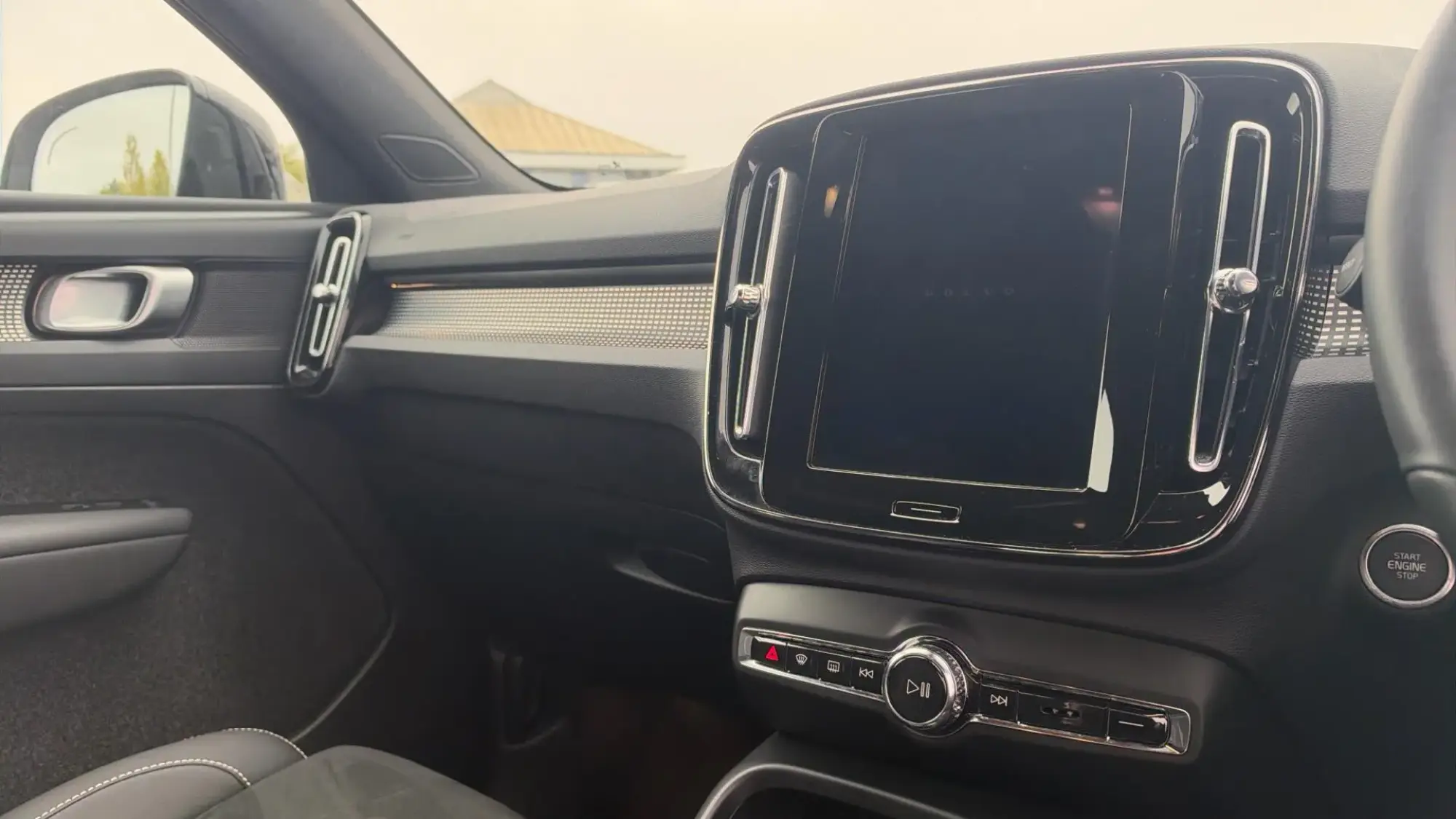 Volvo XC40 Image 17