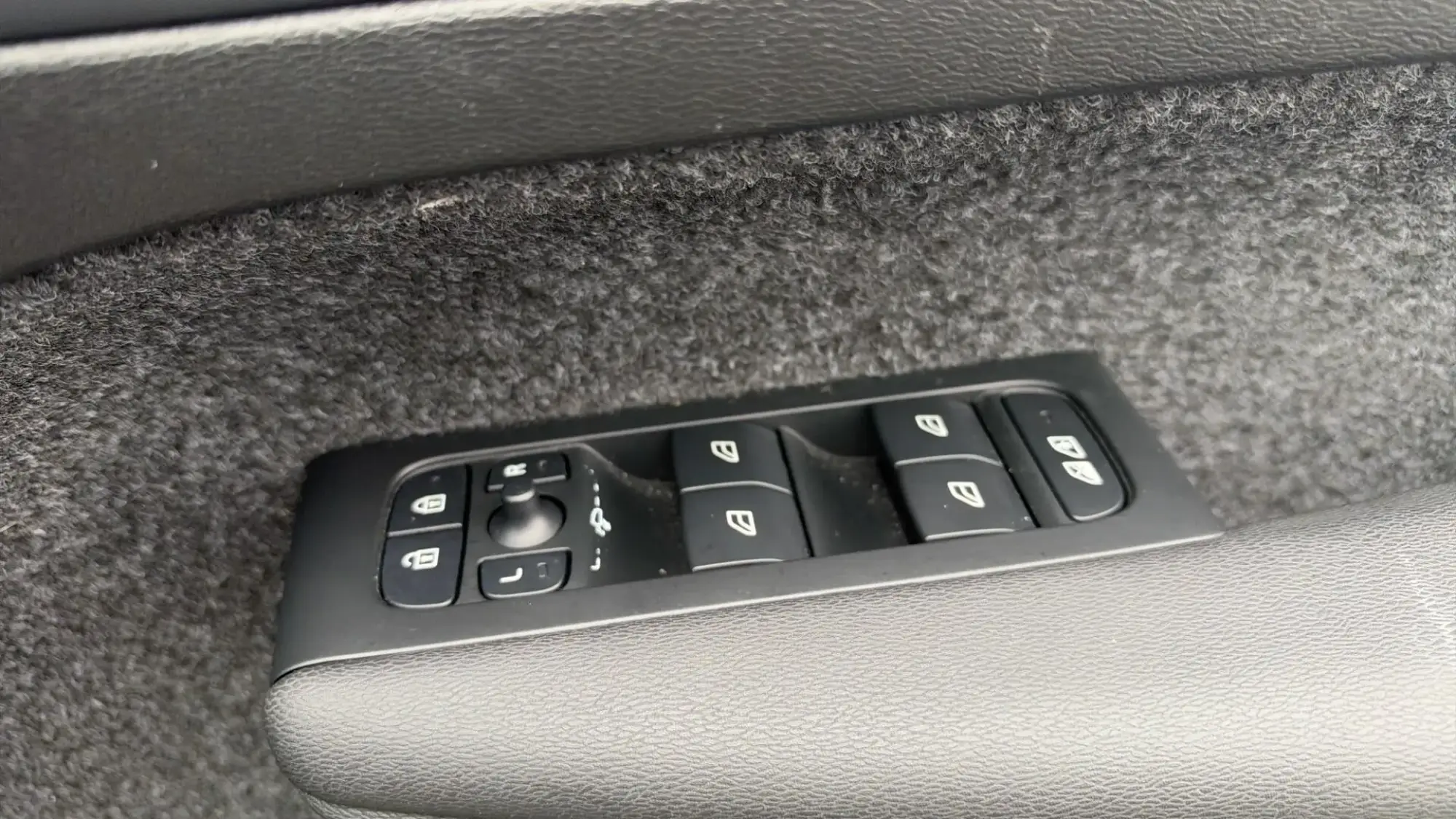 Volvo XC40 Image 24