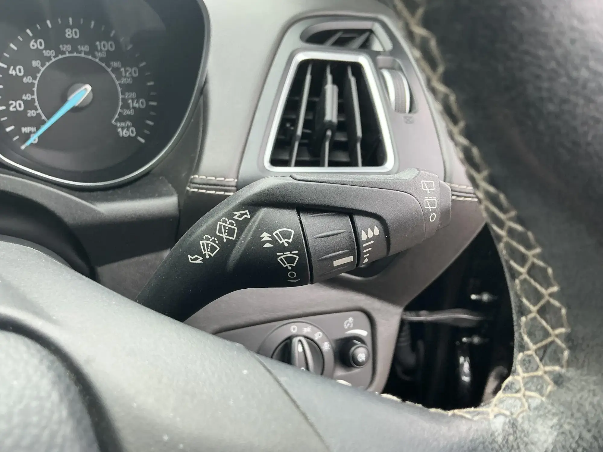 Ford Kuga Image 24