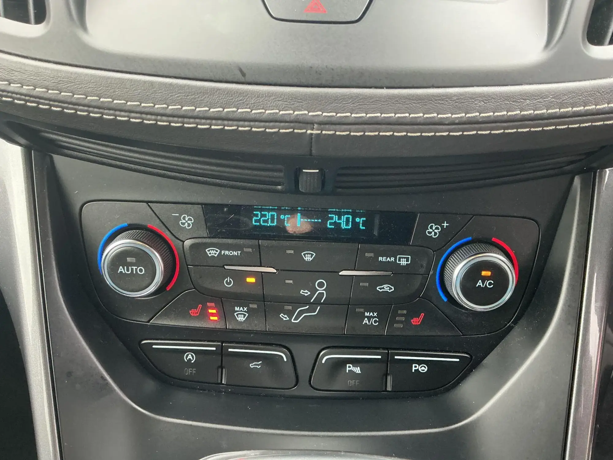 Ford Kuga Image 26
