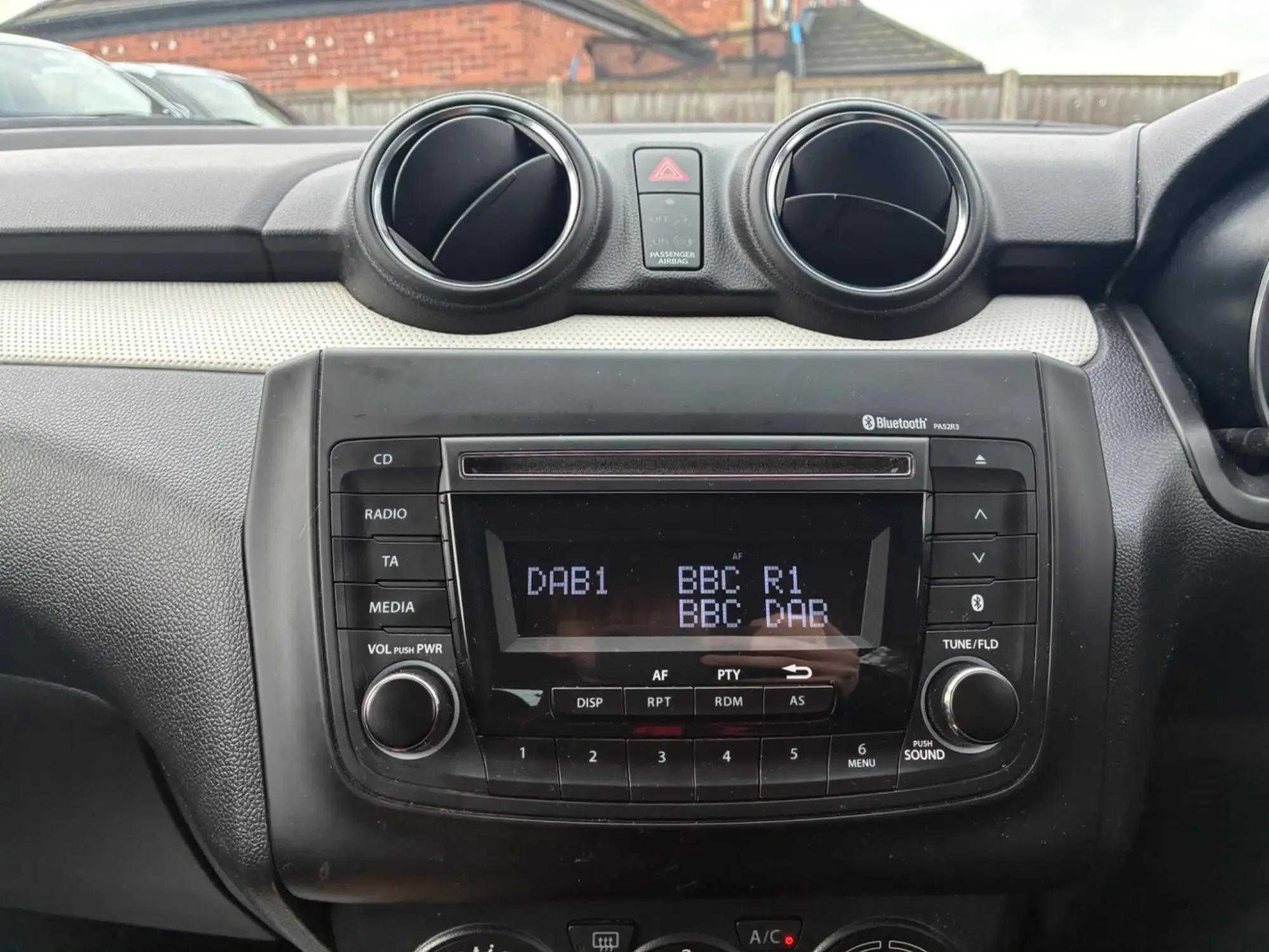 Suzuki Swift Image 17 Suzuki Swift Image 17
