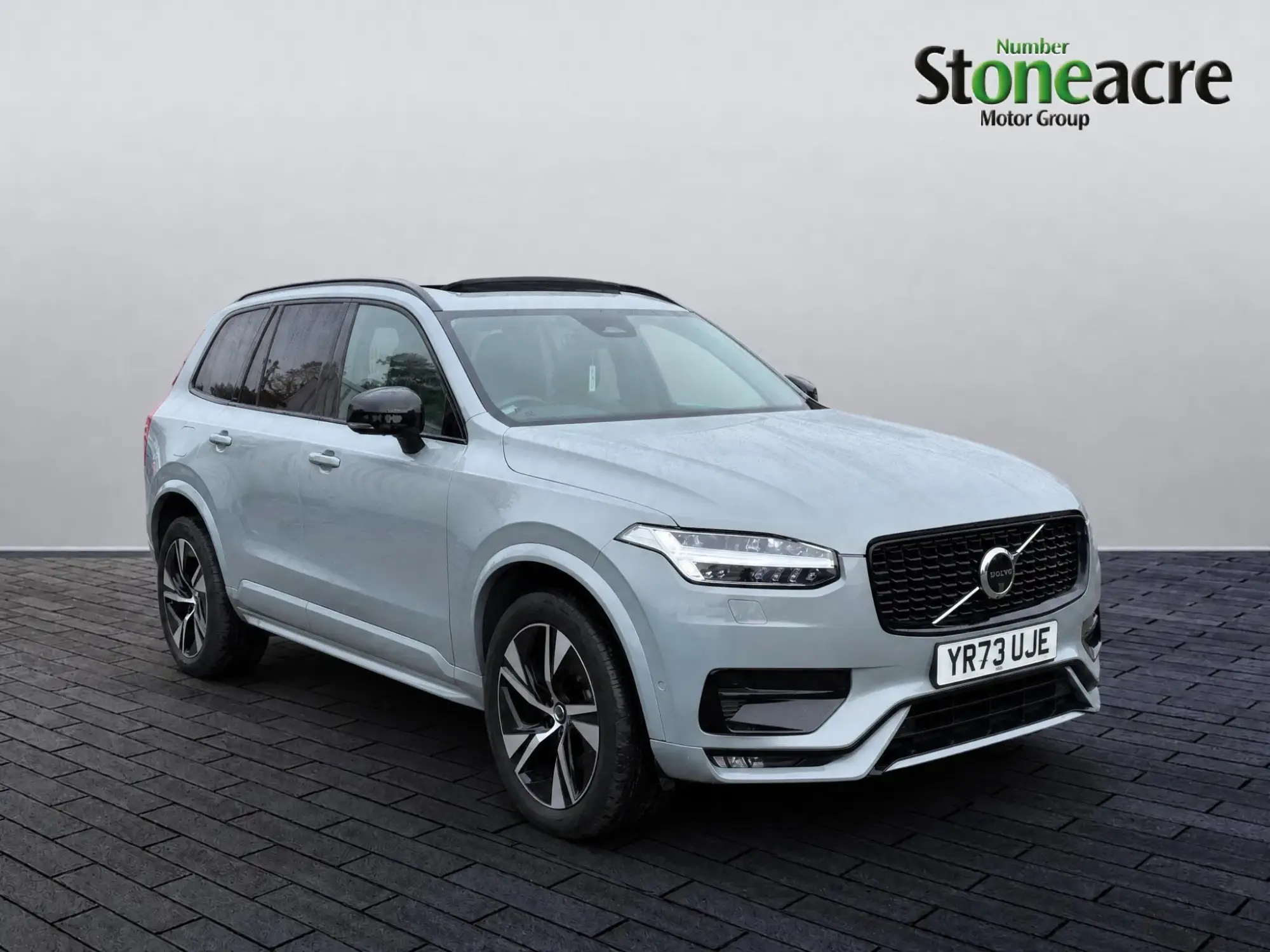 Volvo XC90 2.0 B5D [235] Plus Dark 5dr AWD Geartronic YR73UJE Image 1