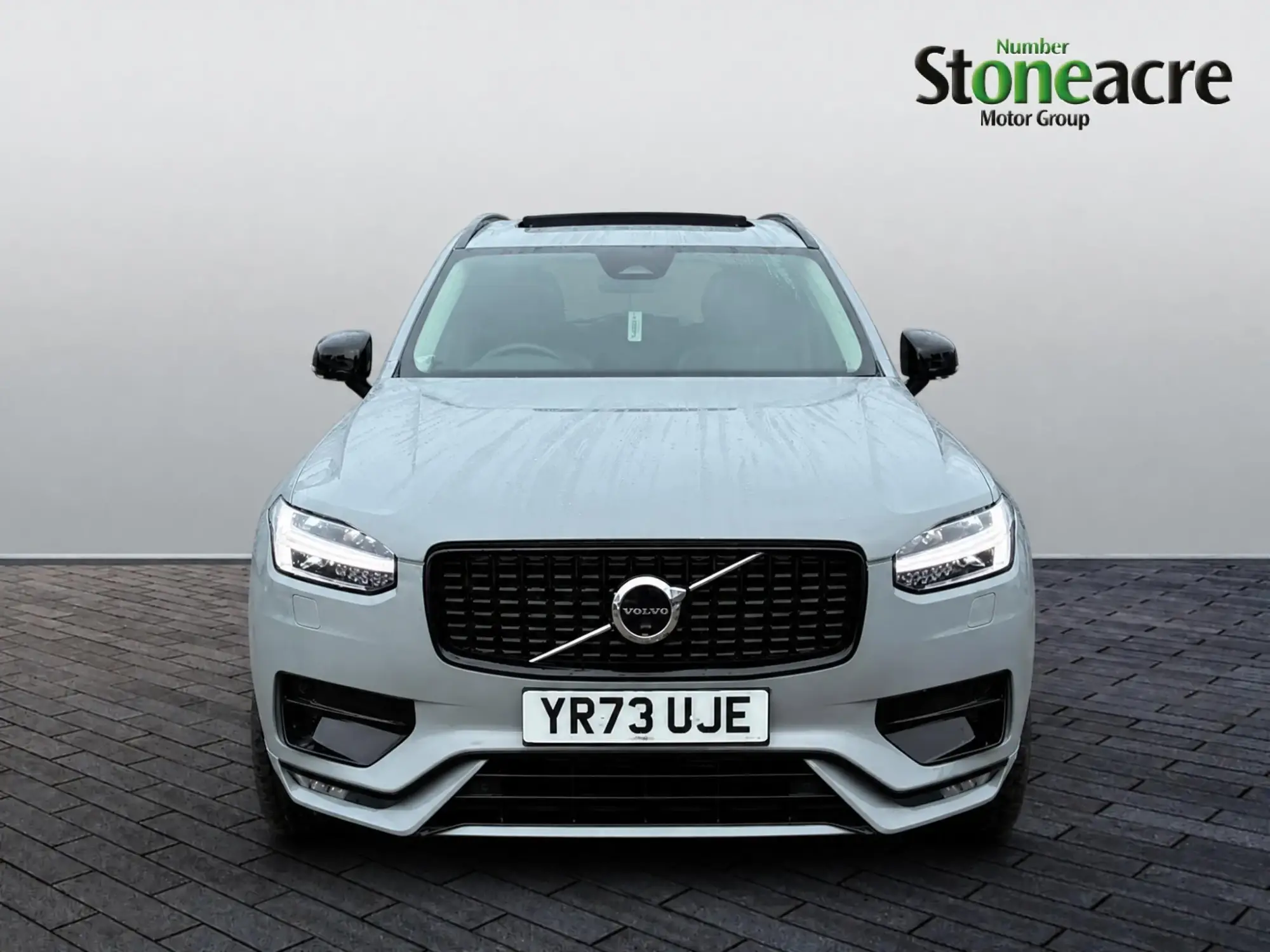 Volvo XC90 2.0 B5D [235] Plus Dark 5dr AWD Geartronic YR73UJE Image 2