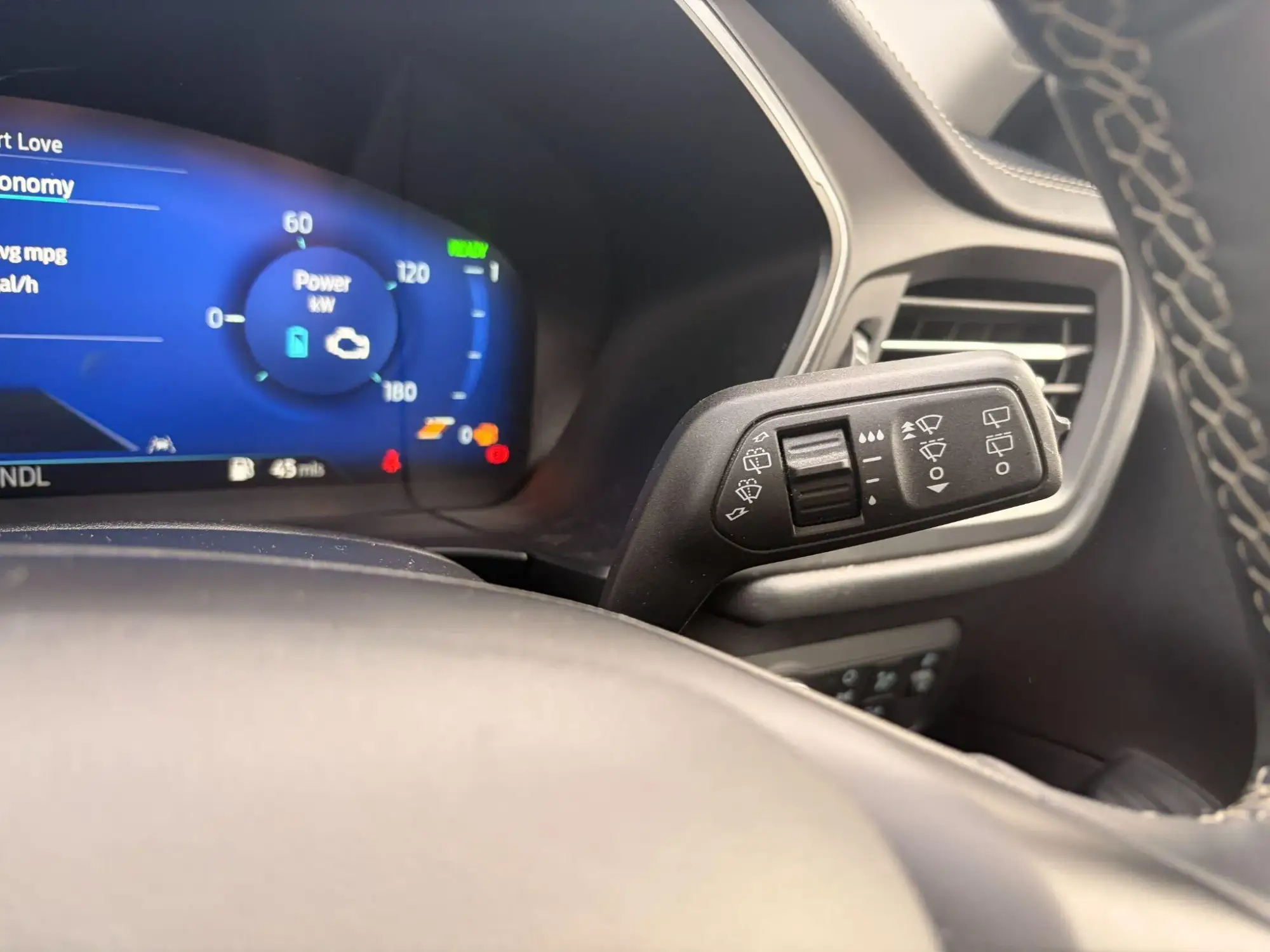 Ford Kuga Hybrid Image 24 Ford Kuga Hybrid Image 24