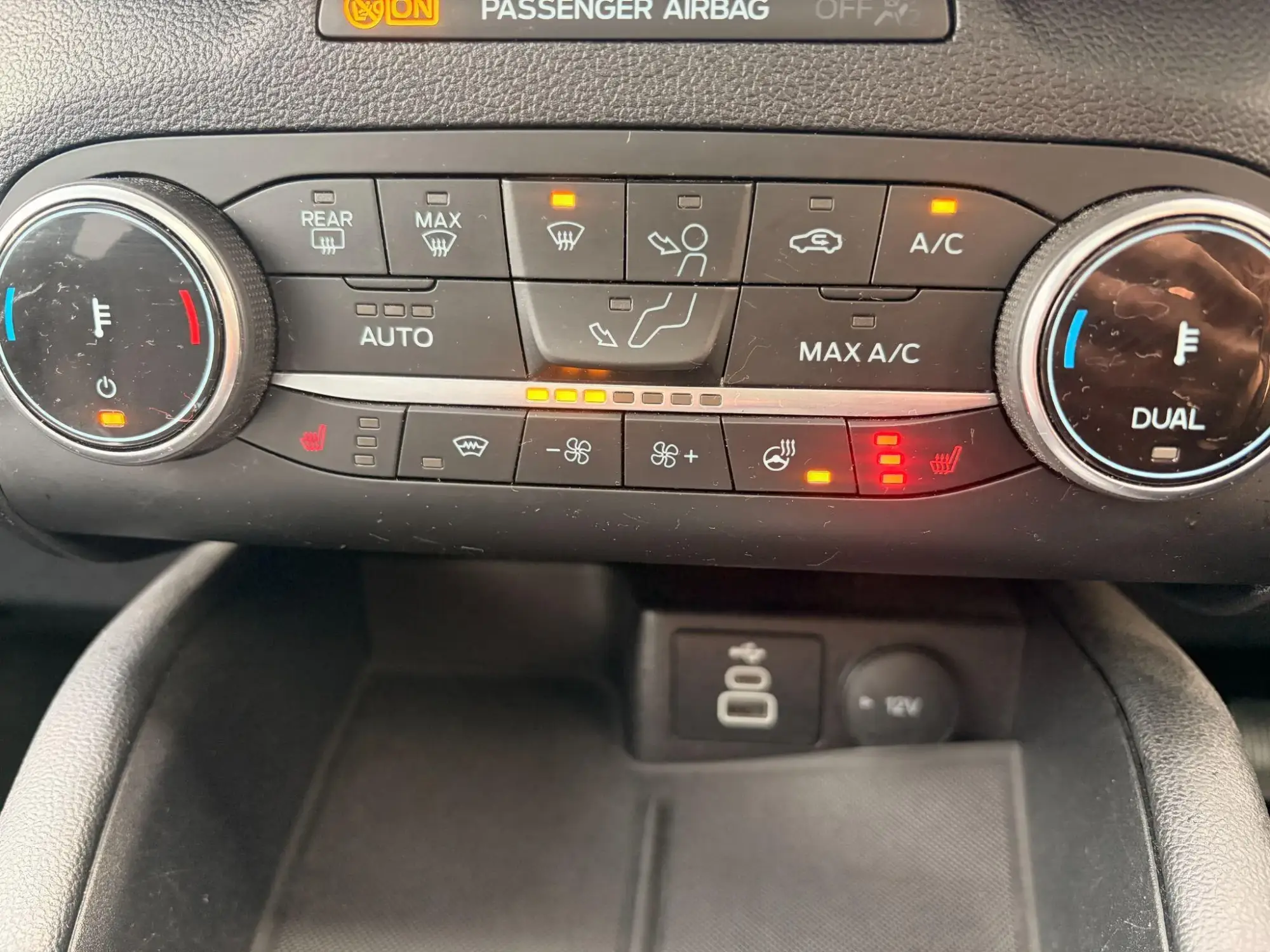 Ford Kuga Hybrid Image 10 Ford Kuga Hybrid Image 10