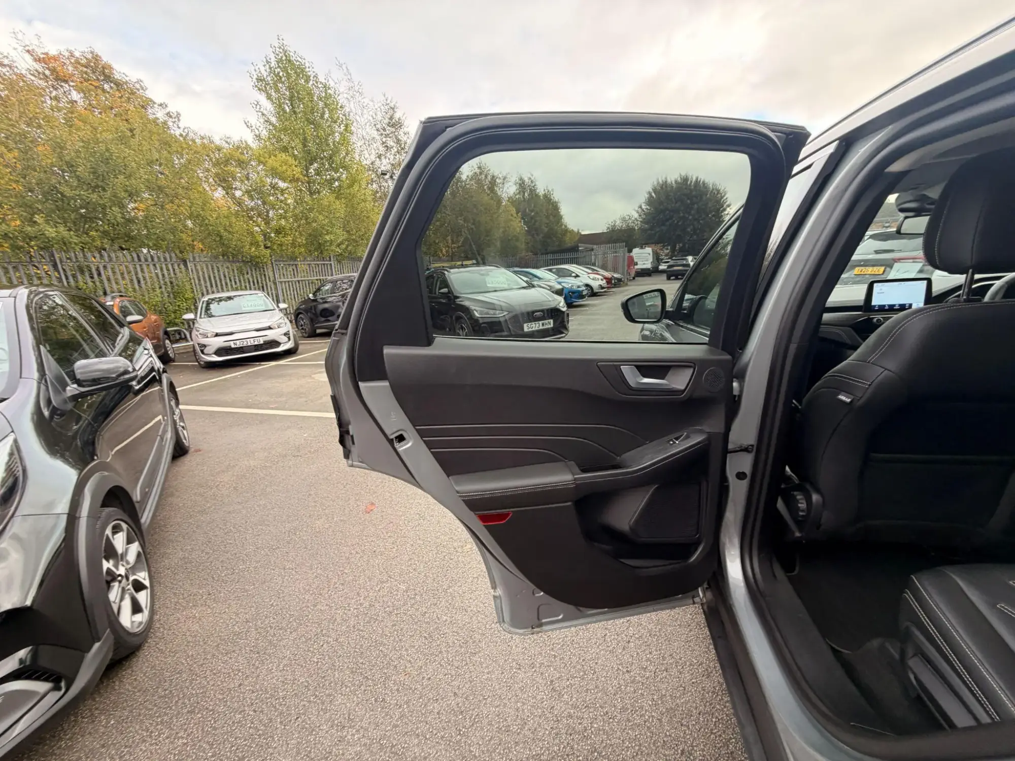 Ford Kuga Hybrid Image 30 Ford Kuga Hybrid Image 30