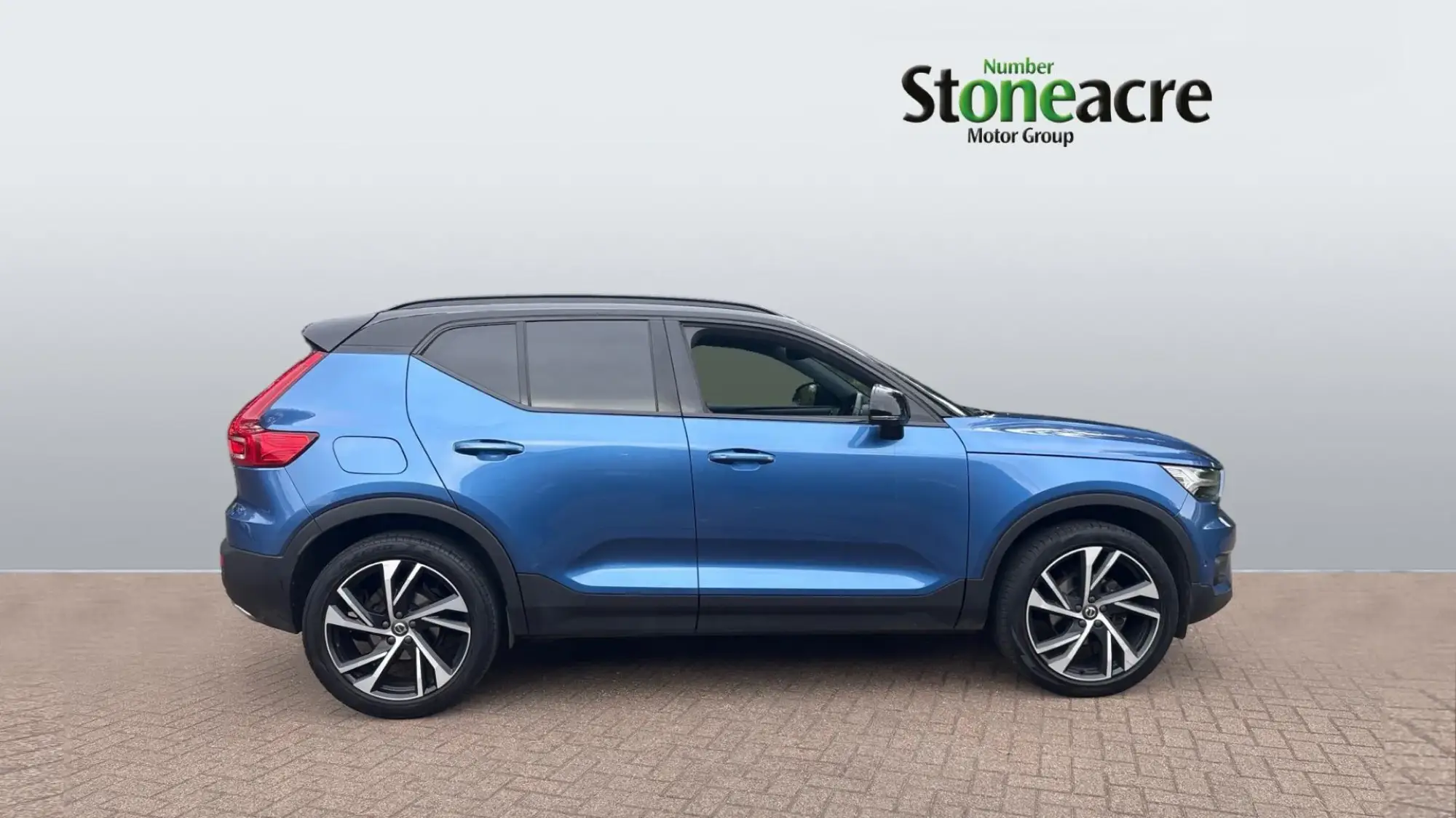 Volvo XC40 1.5 T3 R-Design Pro Euro 6 (s/s) 5dr NU20XJX Image 3 Volvo XC40 1.5 T3 R-Design Pro Euro 6 (s/s) 5dr NU20XJX Image 3