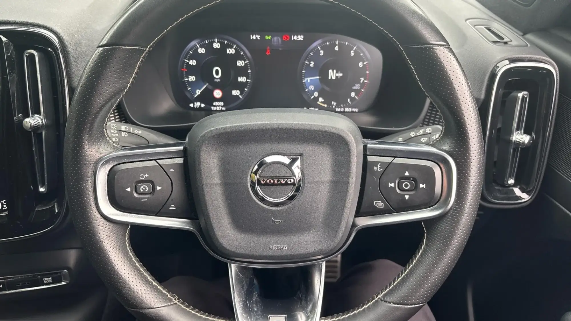 Volvo XC40 Image 10 Volvo XC40 Image 10