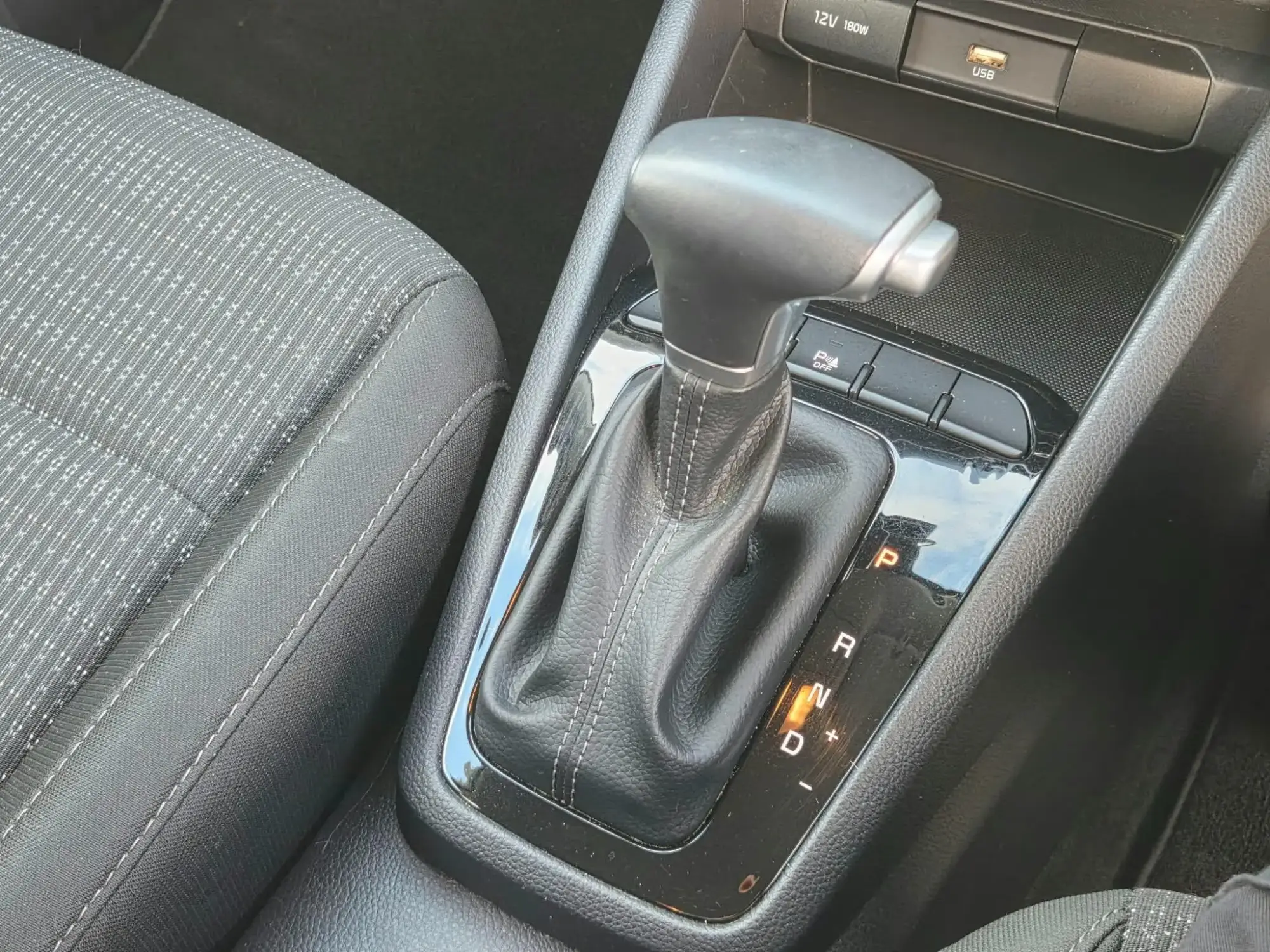 Kia Stonic Image 11