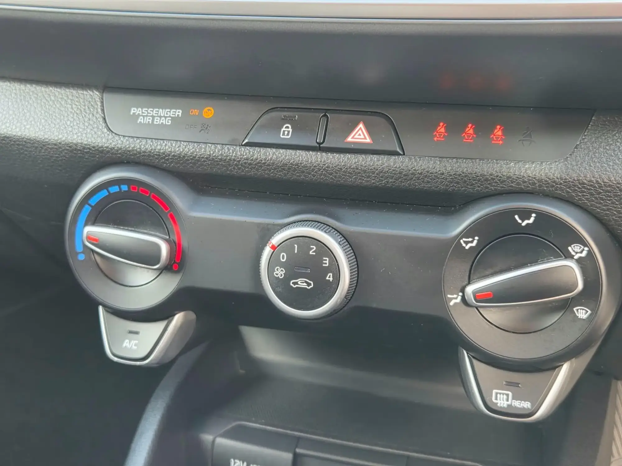 Kia Stonic Image 21