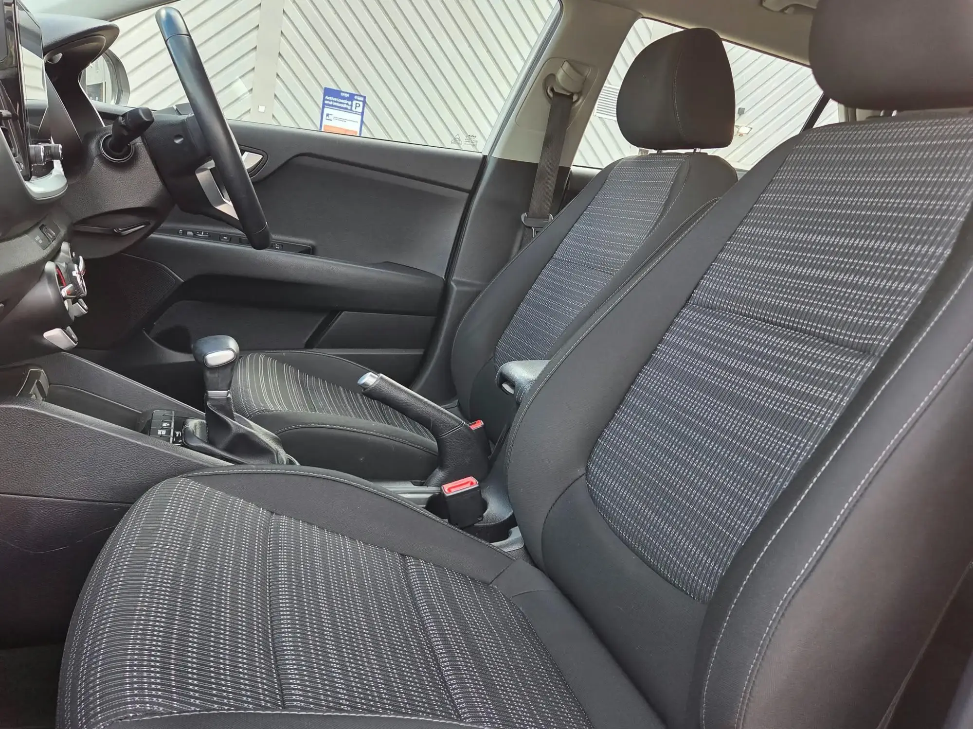 Kia Stonic Image 36