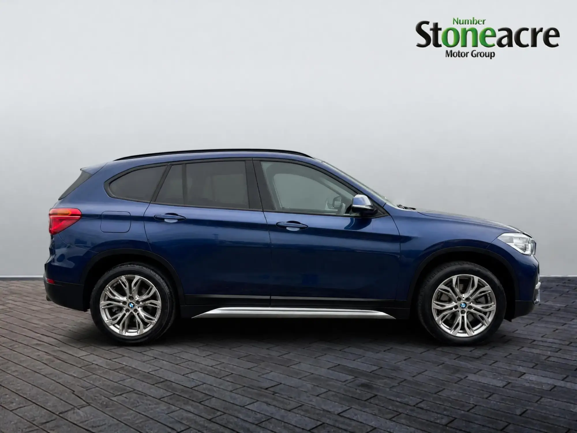 BMW X1 2.0 20i xLine Auto xDrive Euro 6 (s/s) 5dr KO18EHH Image 2 BMW X1 2.0 20i xLine Auto xDrive Euro 6 (s/s) 5dr KO18EHH Image 2