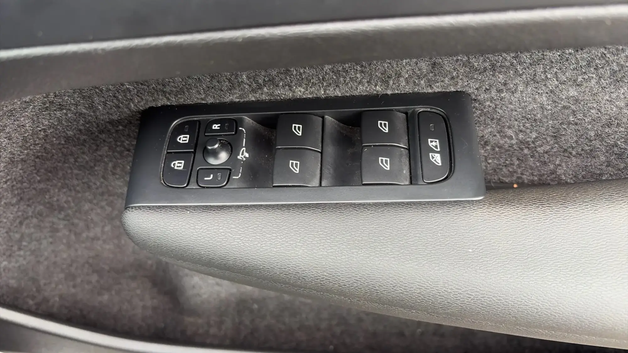 Volvo XC40 Image 24 Volvo XC40 Image 24