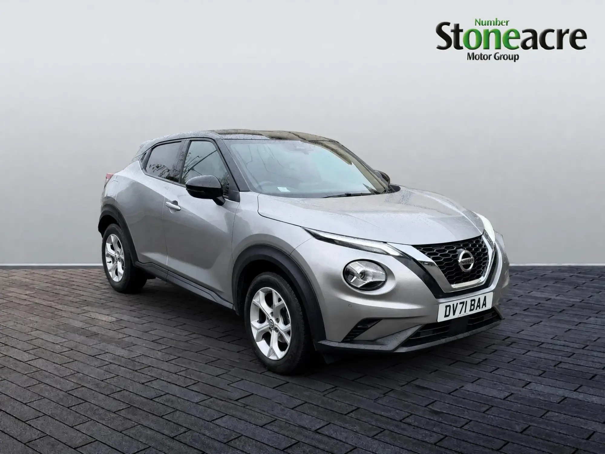 Nissan Juke 1.0 DiG-T N-Connecta 5dr DV71BAA Image 1 Nissan Juke 1.0 DiG-T N-Connecta 5dr DV71BAA Image 1
