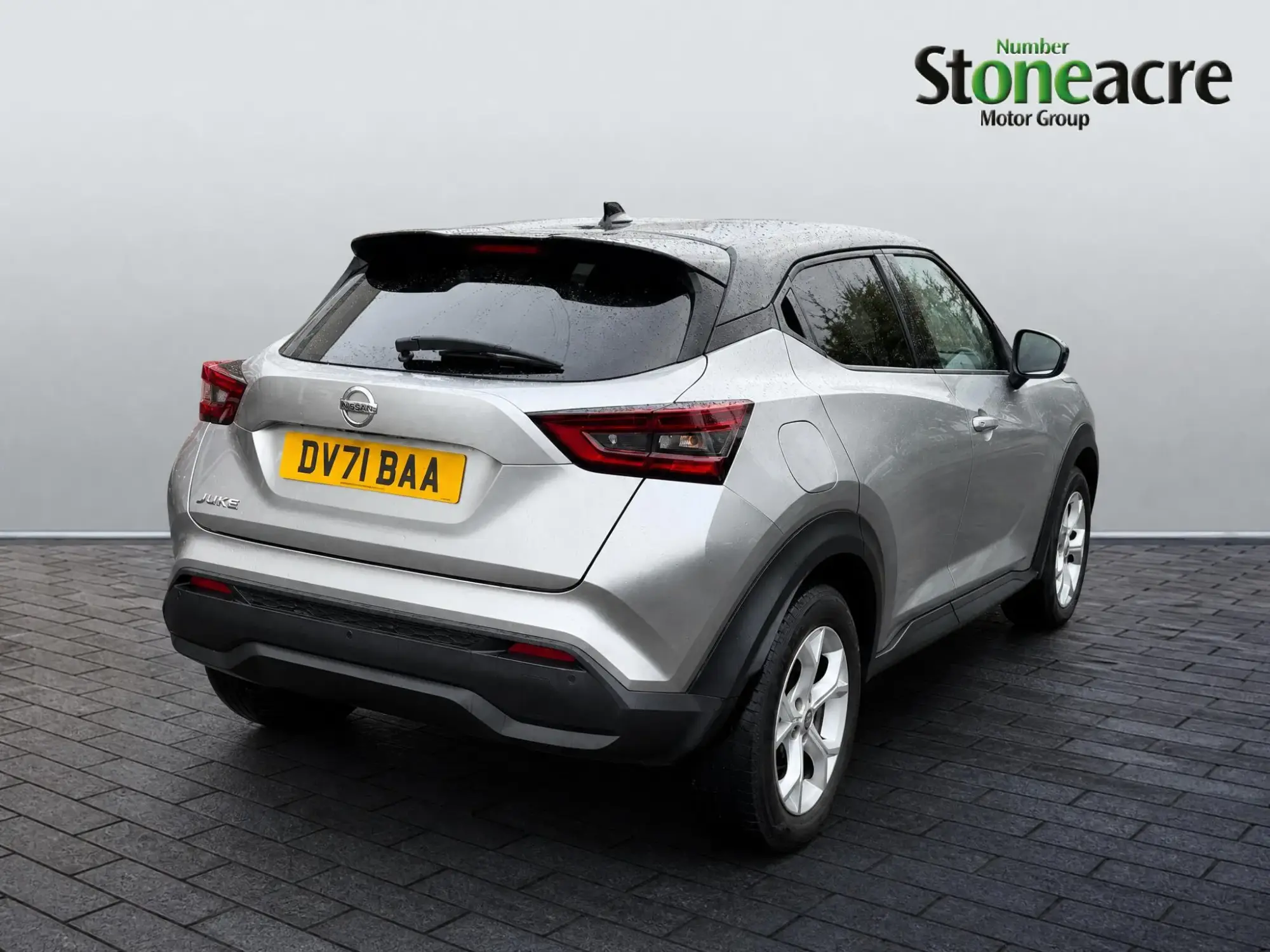 Nissan Juke 1.0 DiG-T N-Connecta 5dr DV71BAA Image 3 Nissan Juke 1.0 DiG-T N-Connecta 5dr DV71BAA Image 3